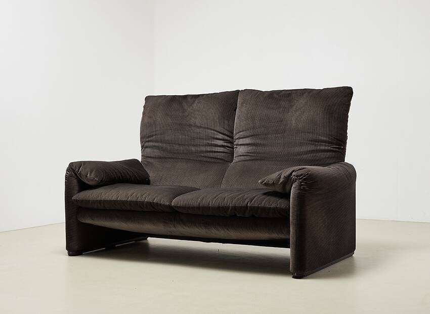 Vico Magistretti Maralunga Sofa for Cassina Italy 1973