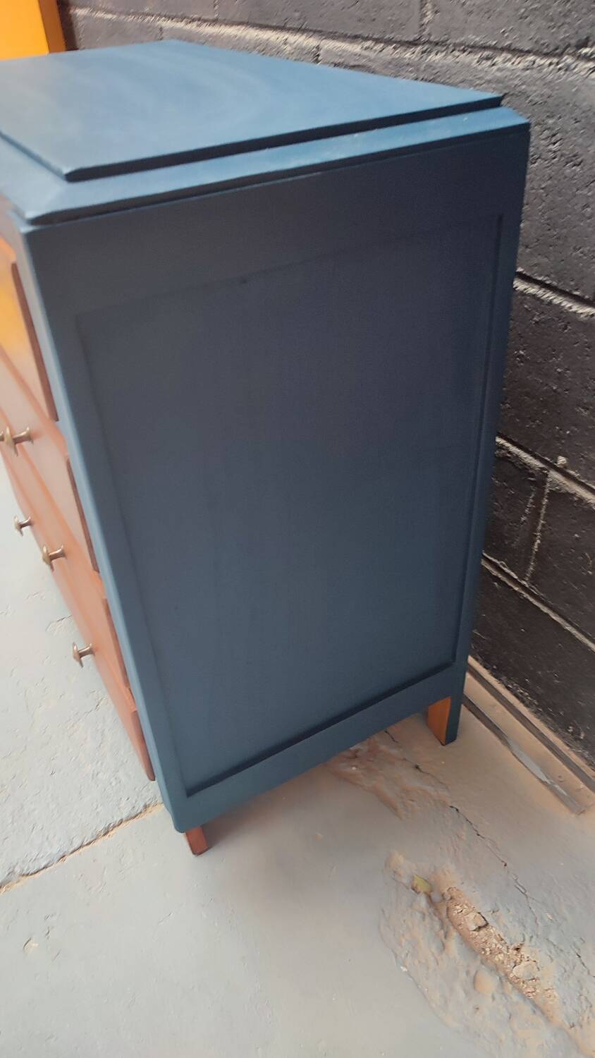 Vintage chest of drawers
