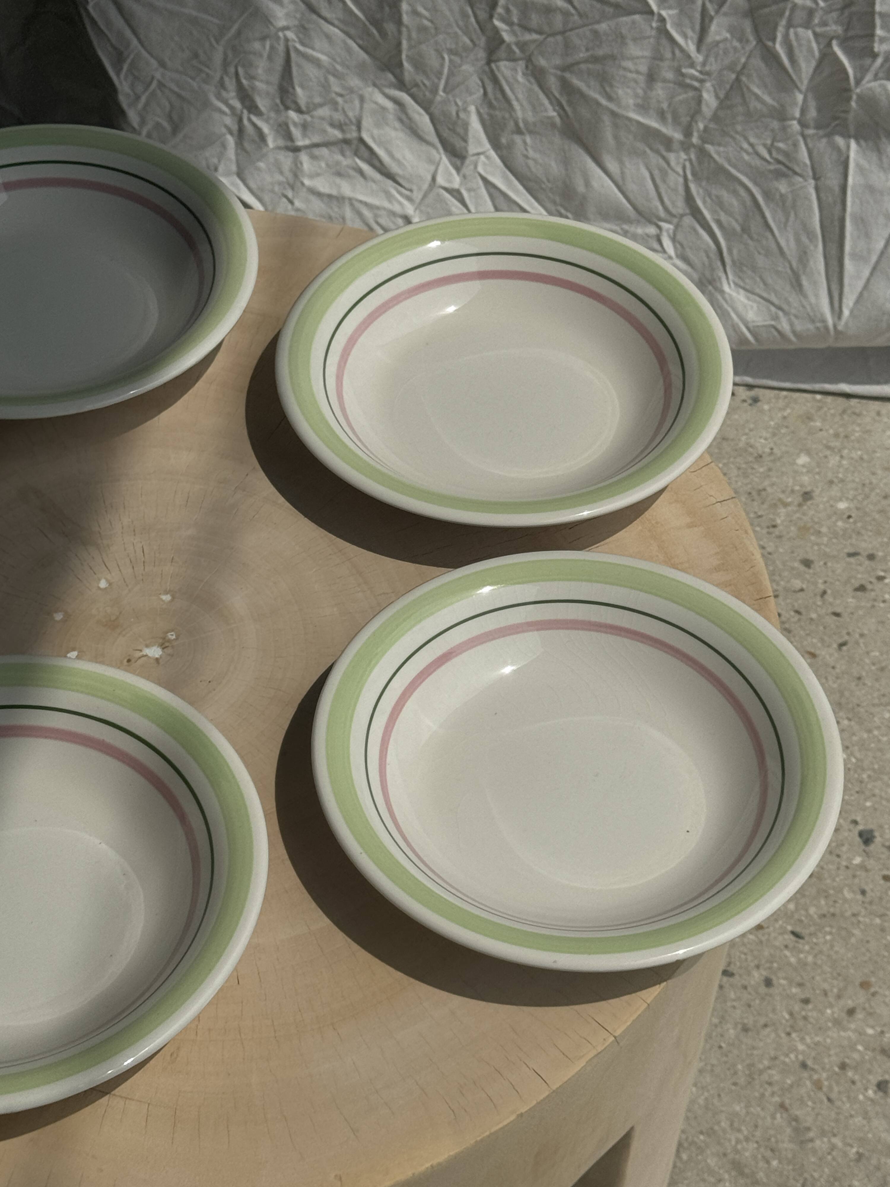 Set of 12 green and pink Italian plates