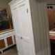 Armoire parisienne blanche