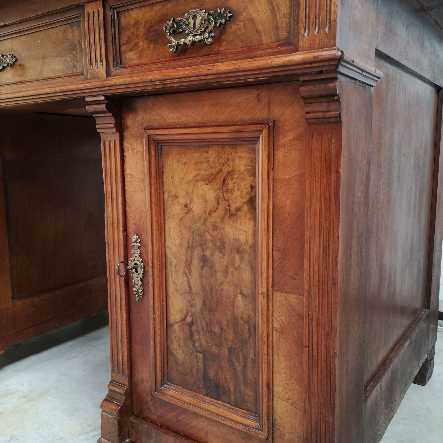 English office walnut and walnut bramble 1880 antique