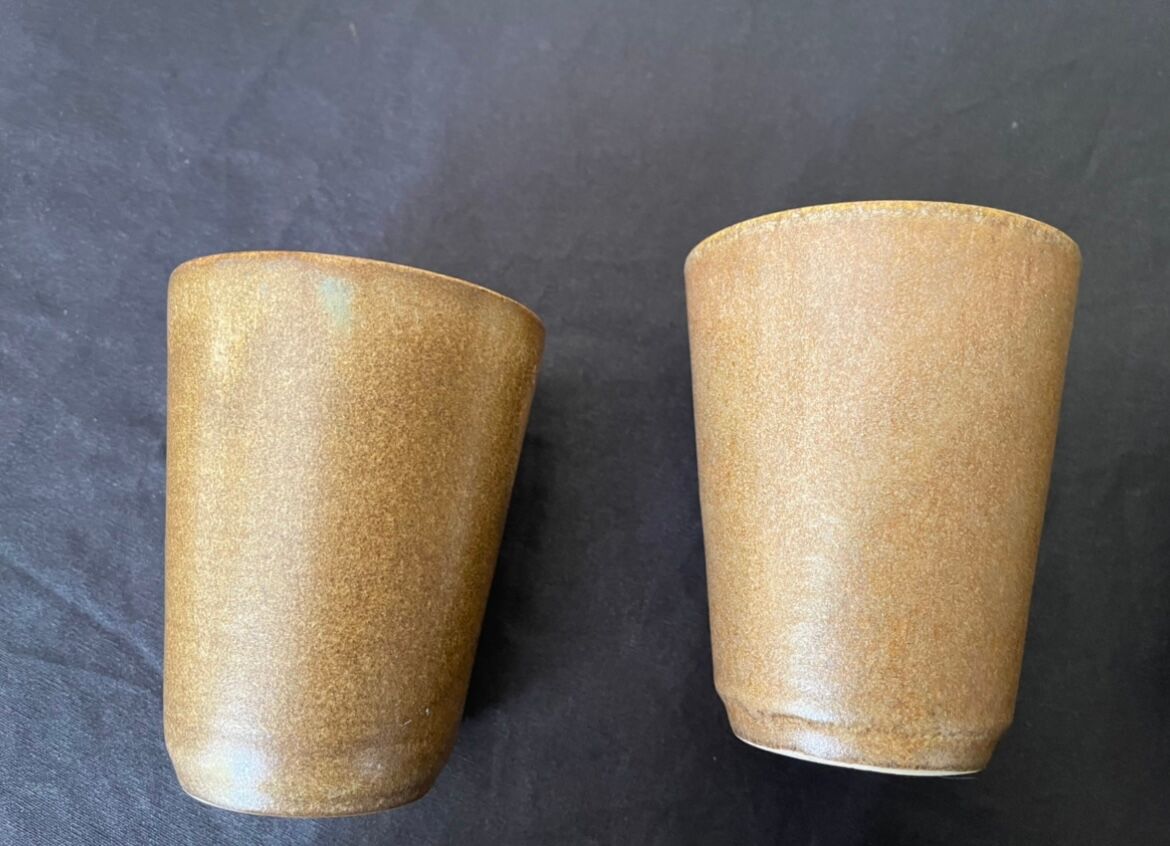Digoin sandstone cups
