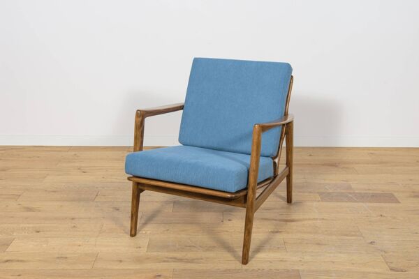 Fauteuil modèle 300-139 de l'usine Swarzędz, Pologne, années 1960.