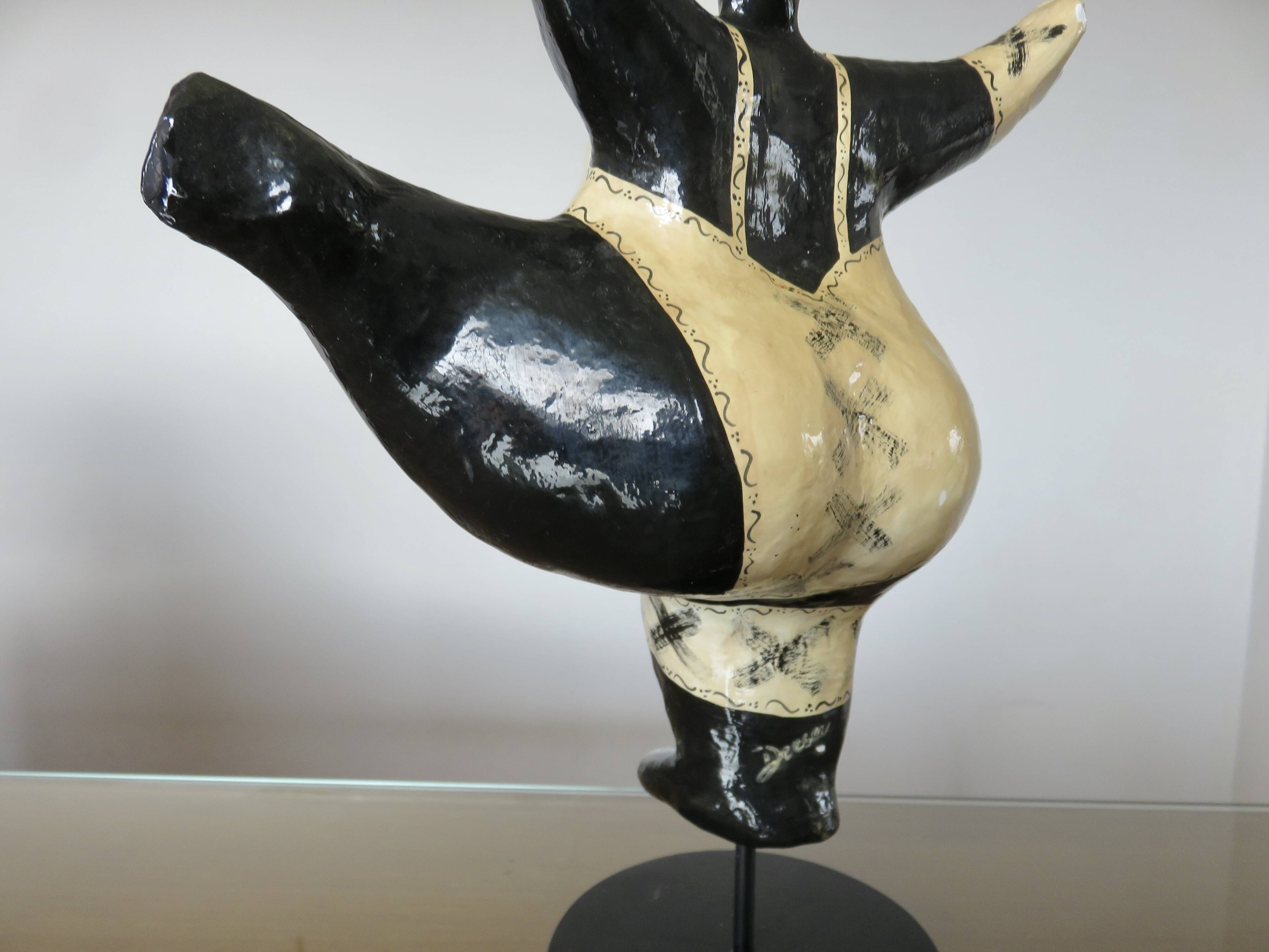 Sculpture "DEESSE" in the style of Niki de Saint Phalle, papier-mâché 1990