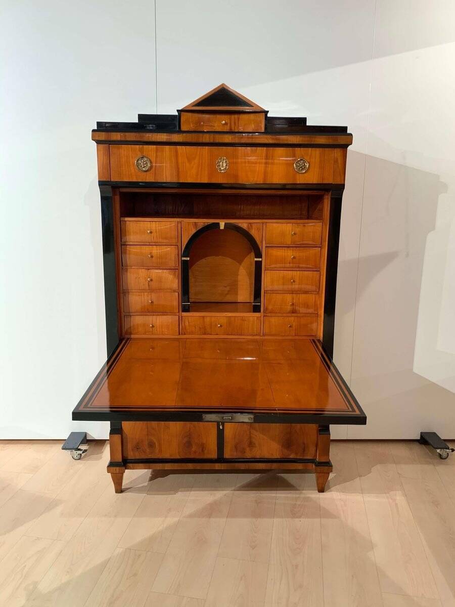 Biedermeier Secretaire in Cherry Veneer, South Germany, 1820s