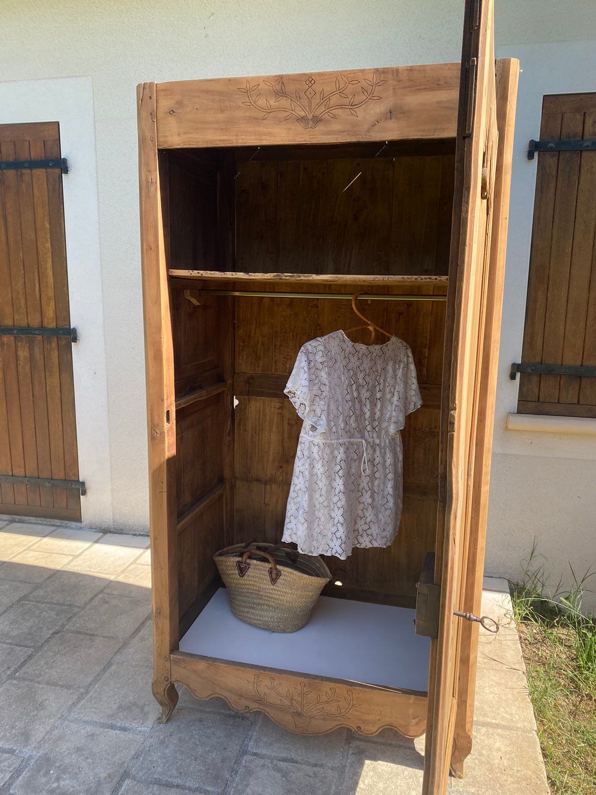Armoire bonnetière