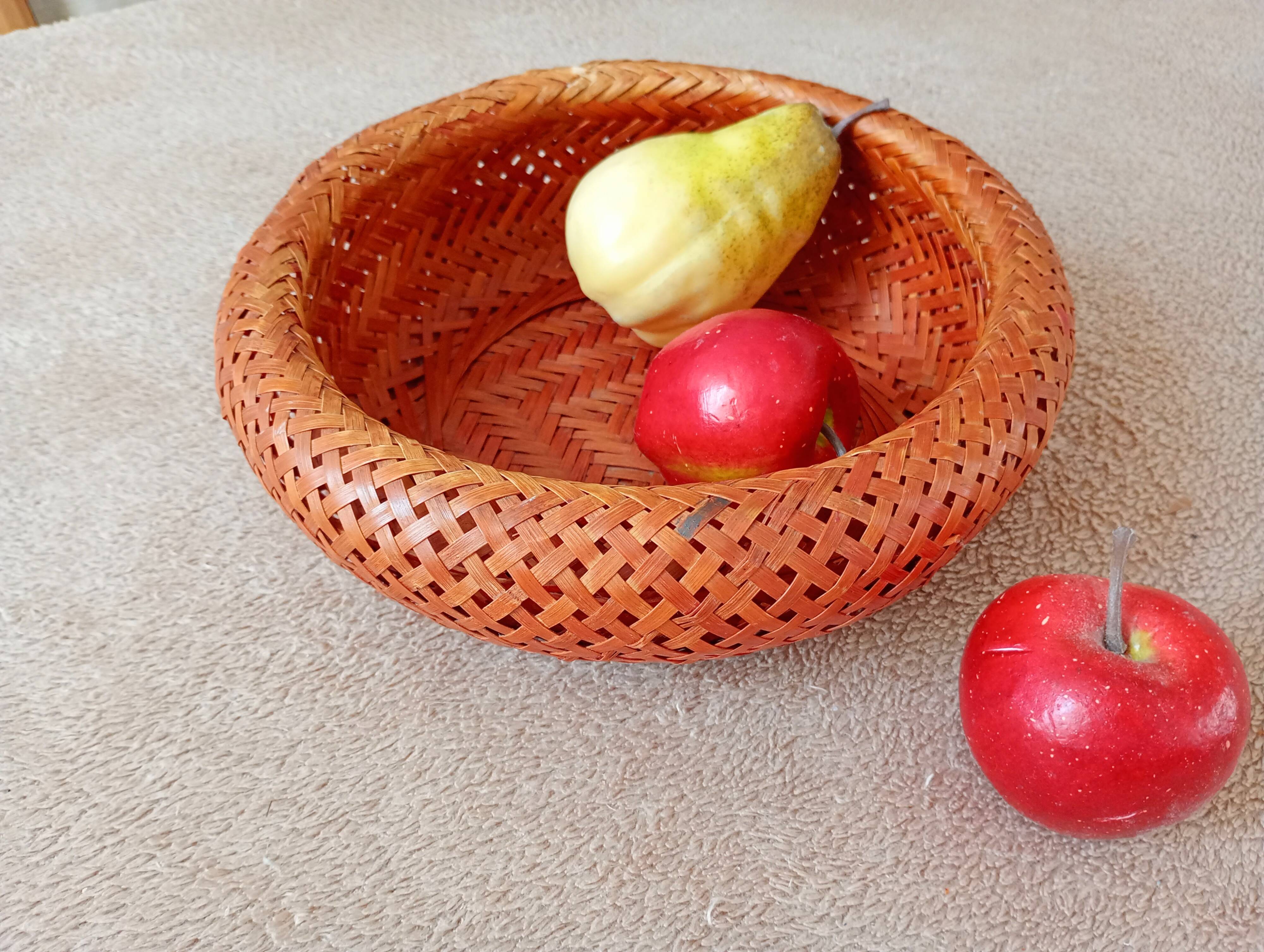 corbeille en bambou tressé