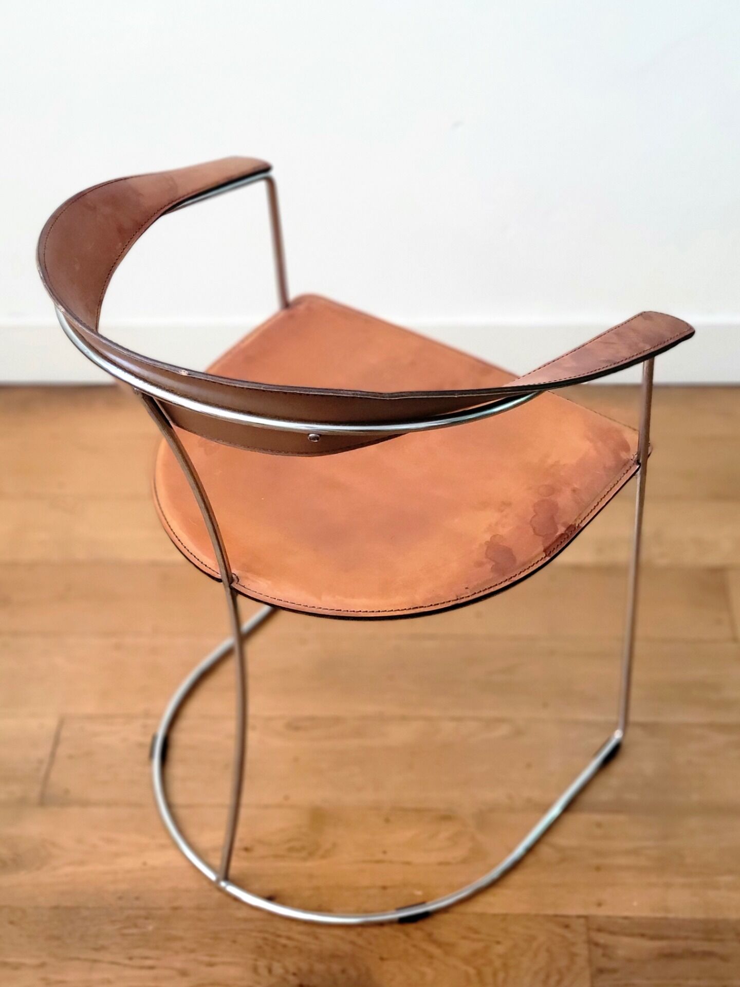 Chaise Arrben Ursula postmoderne en cuir cognac et chrome