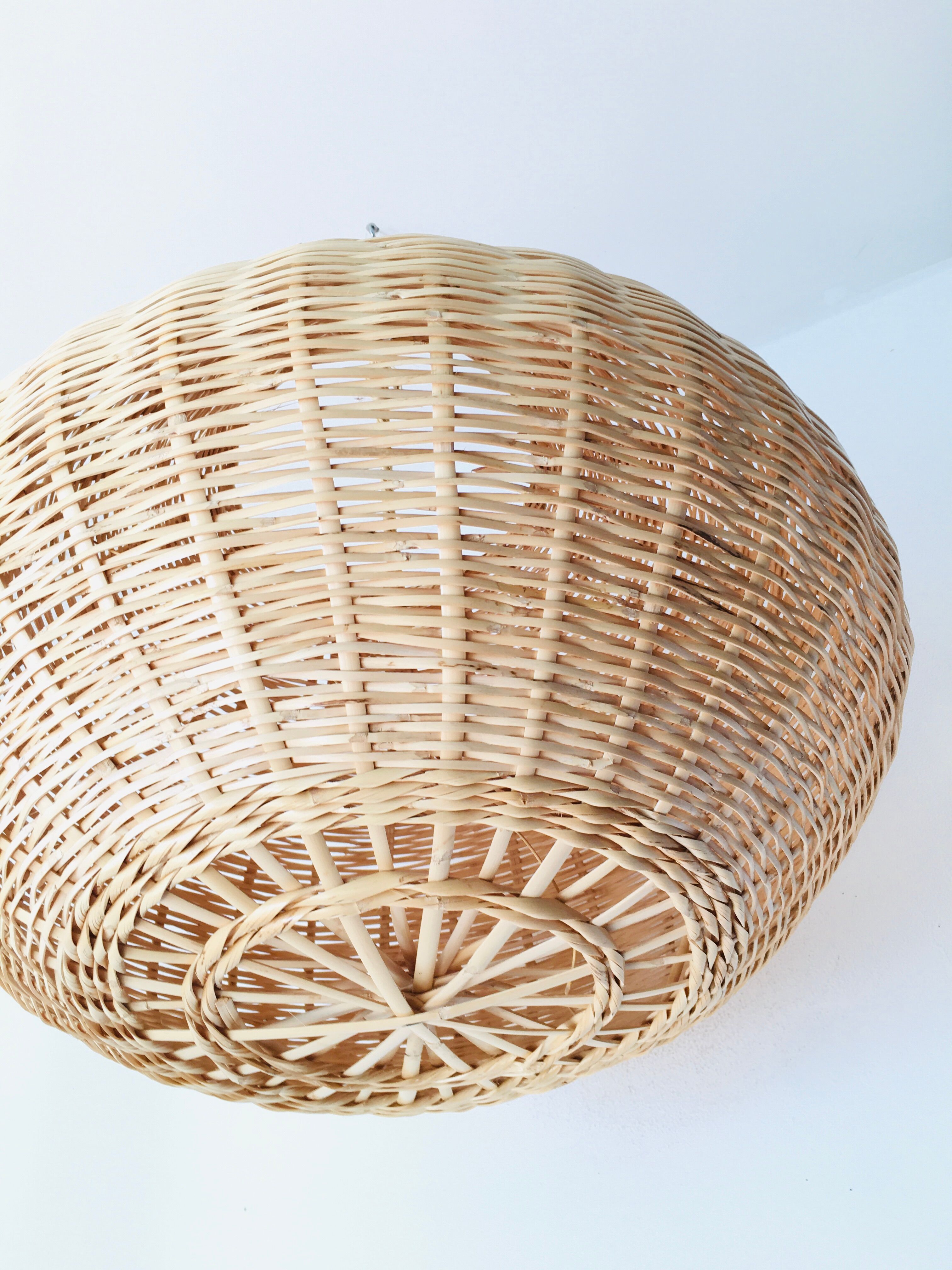 Wicker suspension