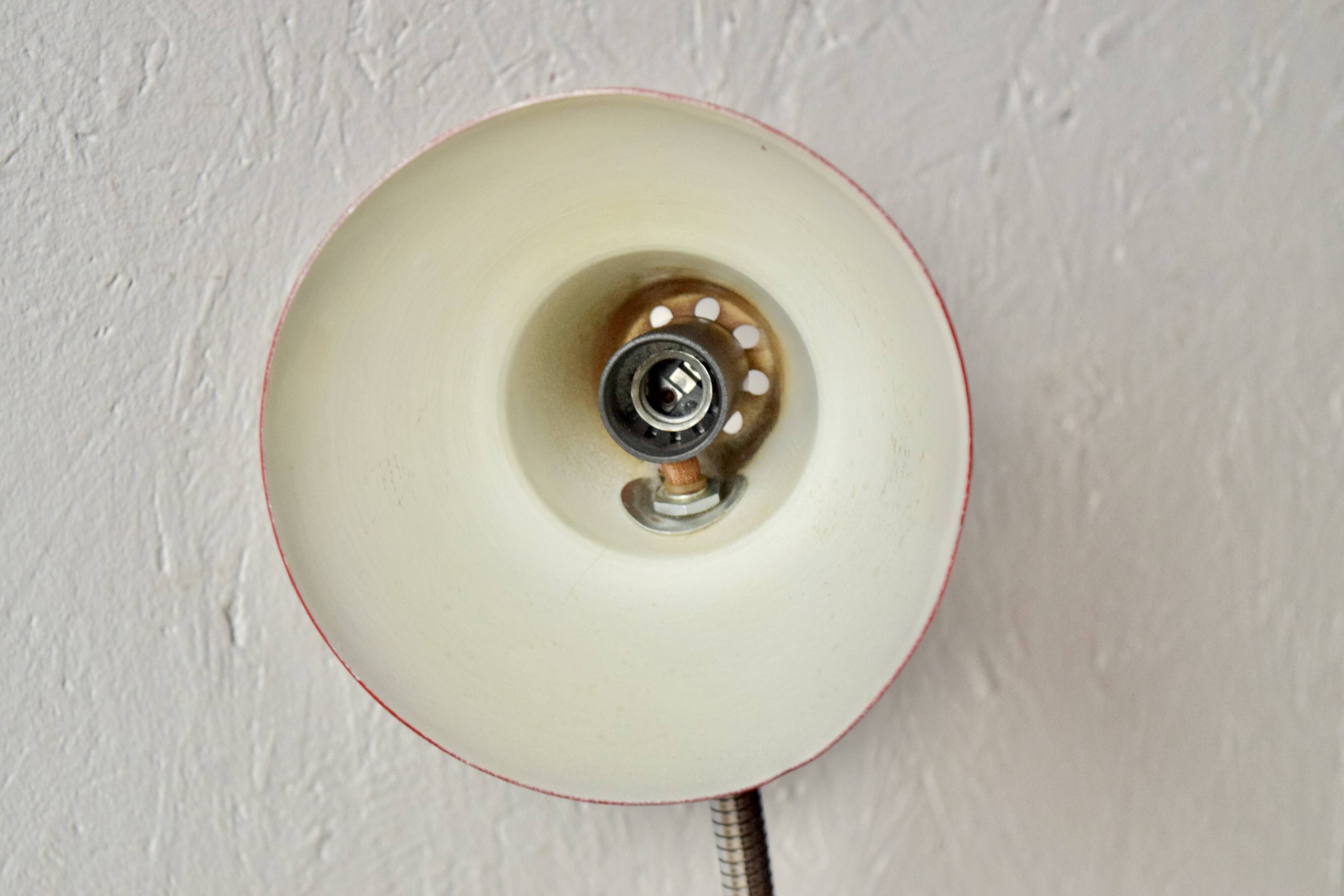 Vintage desk or bedside lamp - red metal