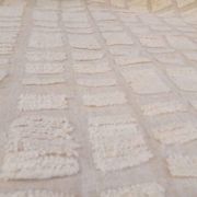 Handmade white Berber rug in natural wool, size 140 x 260 cm