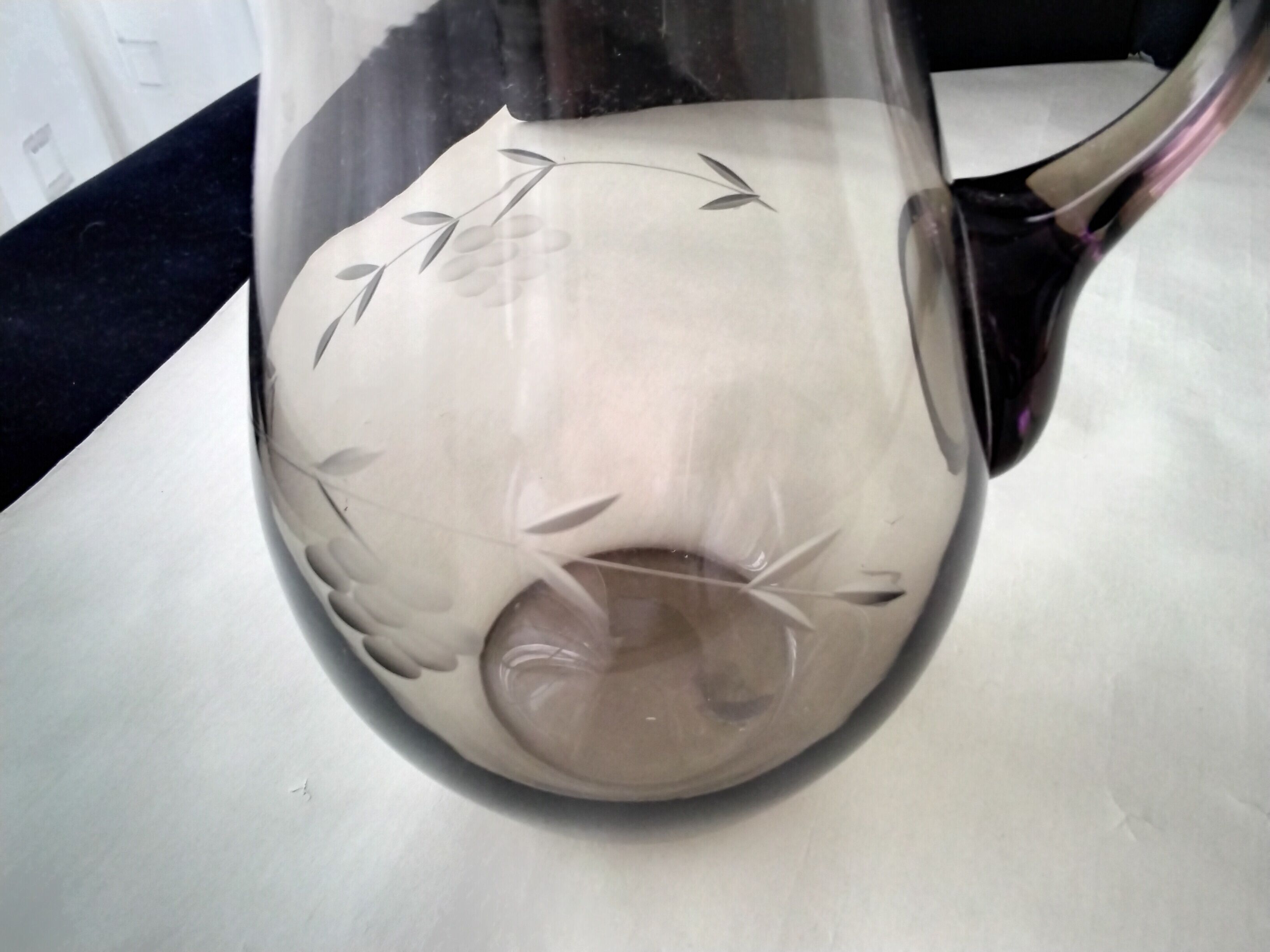 Vintage blown glass water decanter 1.4 L