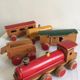 Jouet ancien petit train locomotive et wagons en bois