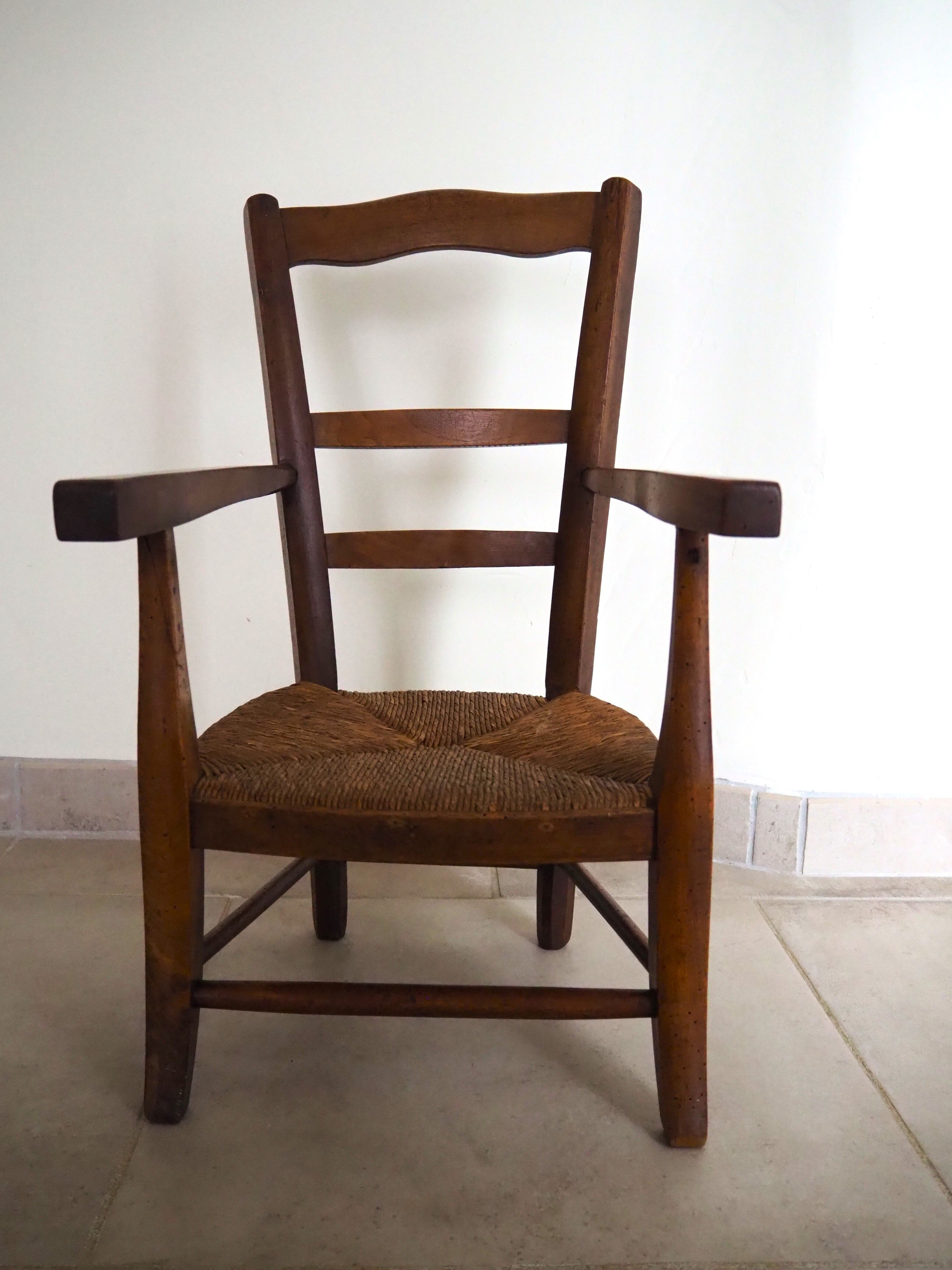 Ancien fauteuil de coiffeur pour enfant
