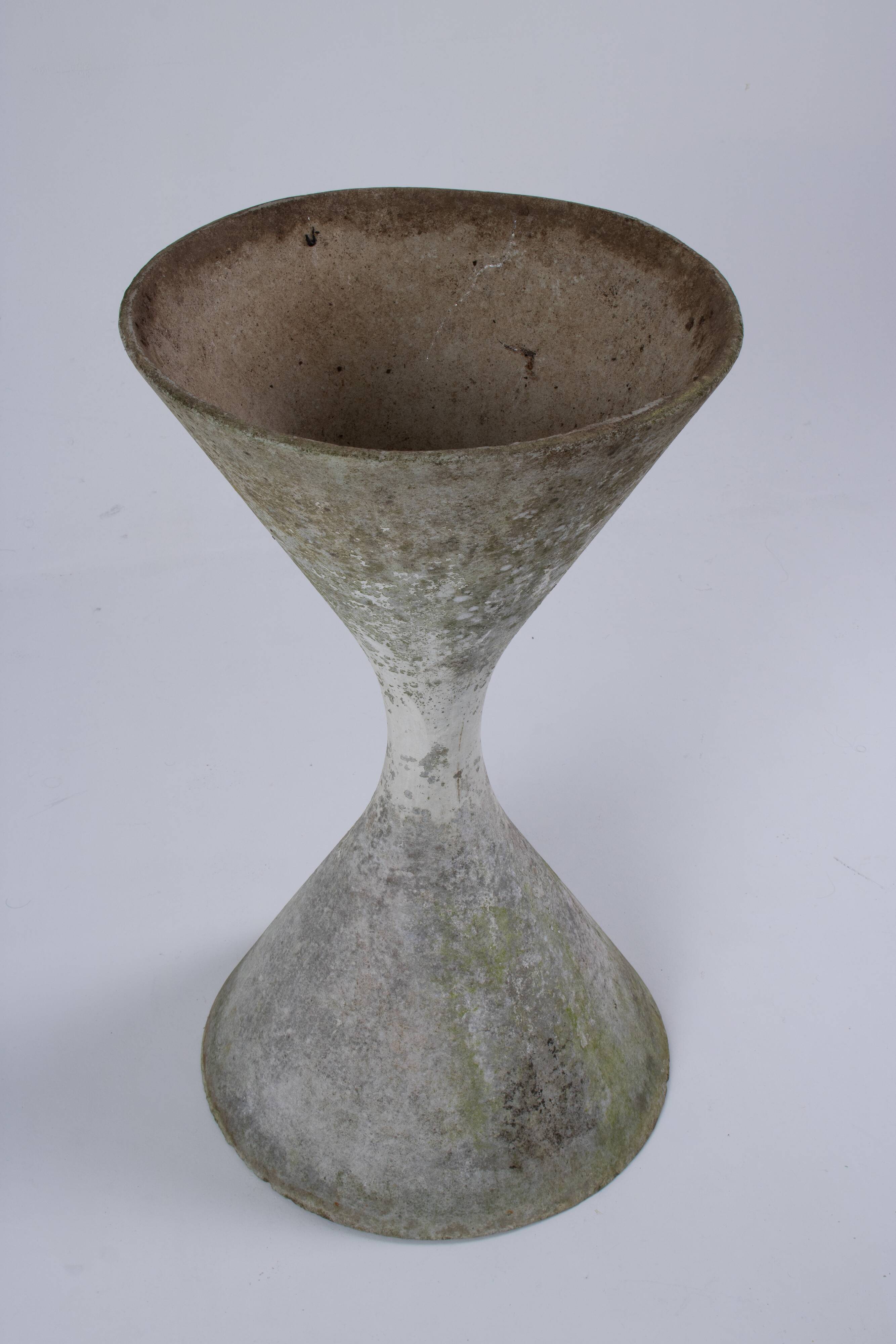 Diabolo Planter by Willy Guhl for Eternit – First edition – Switzerland, circa 1950