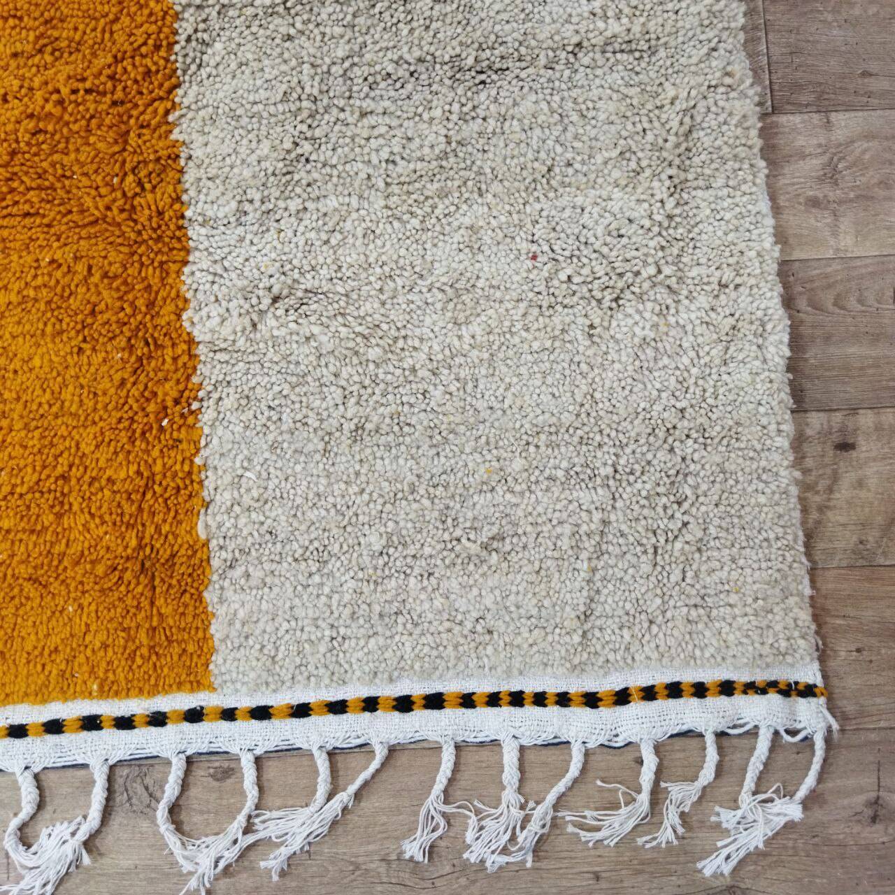 Handmade wool Berber rug 275 X 182 CM