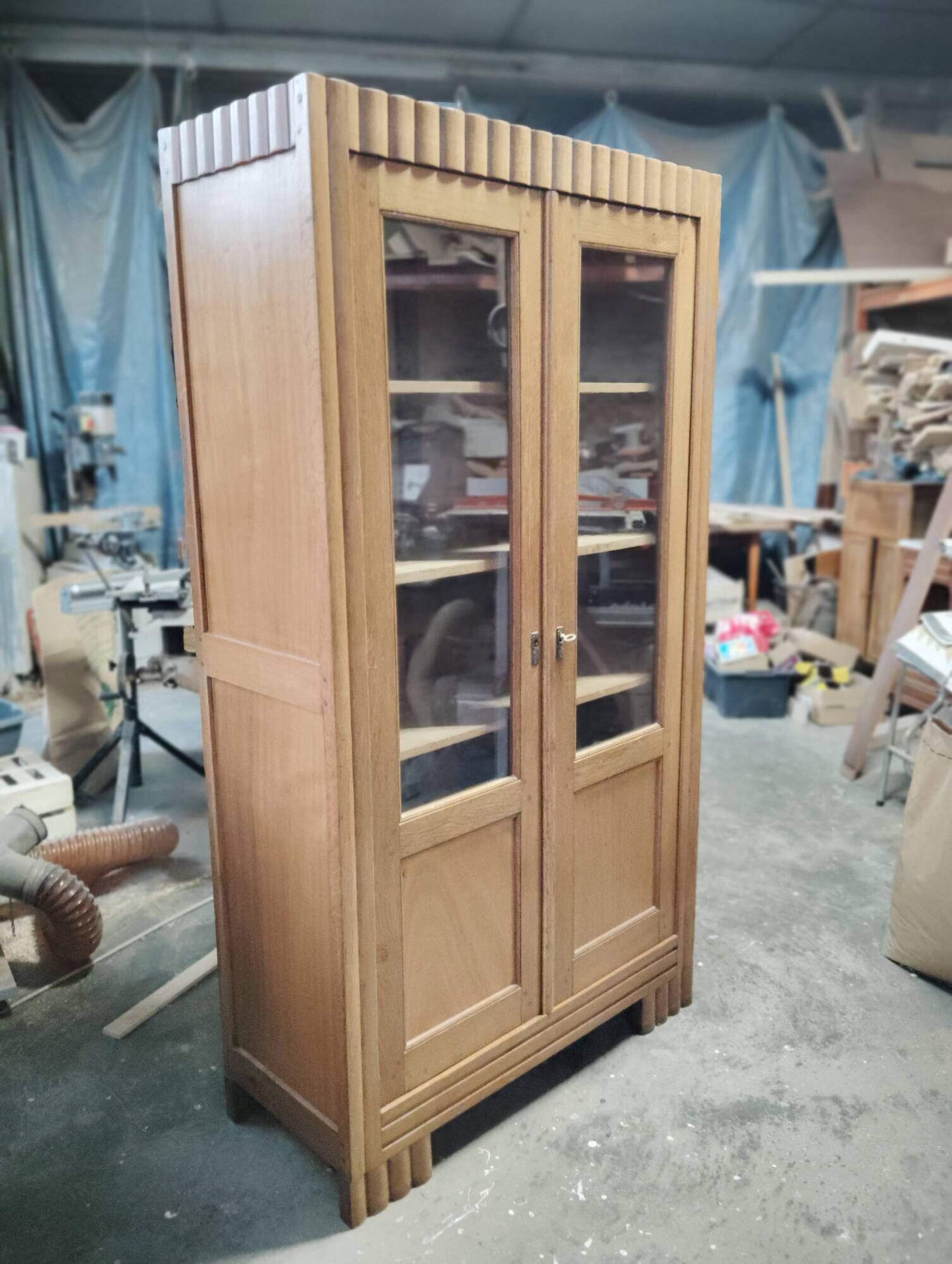 Armoire vitrine/bibliothèque Art Deco
