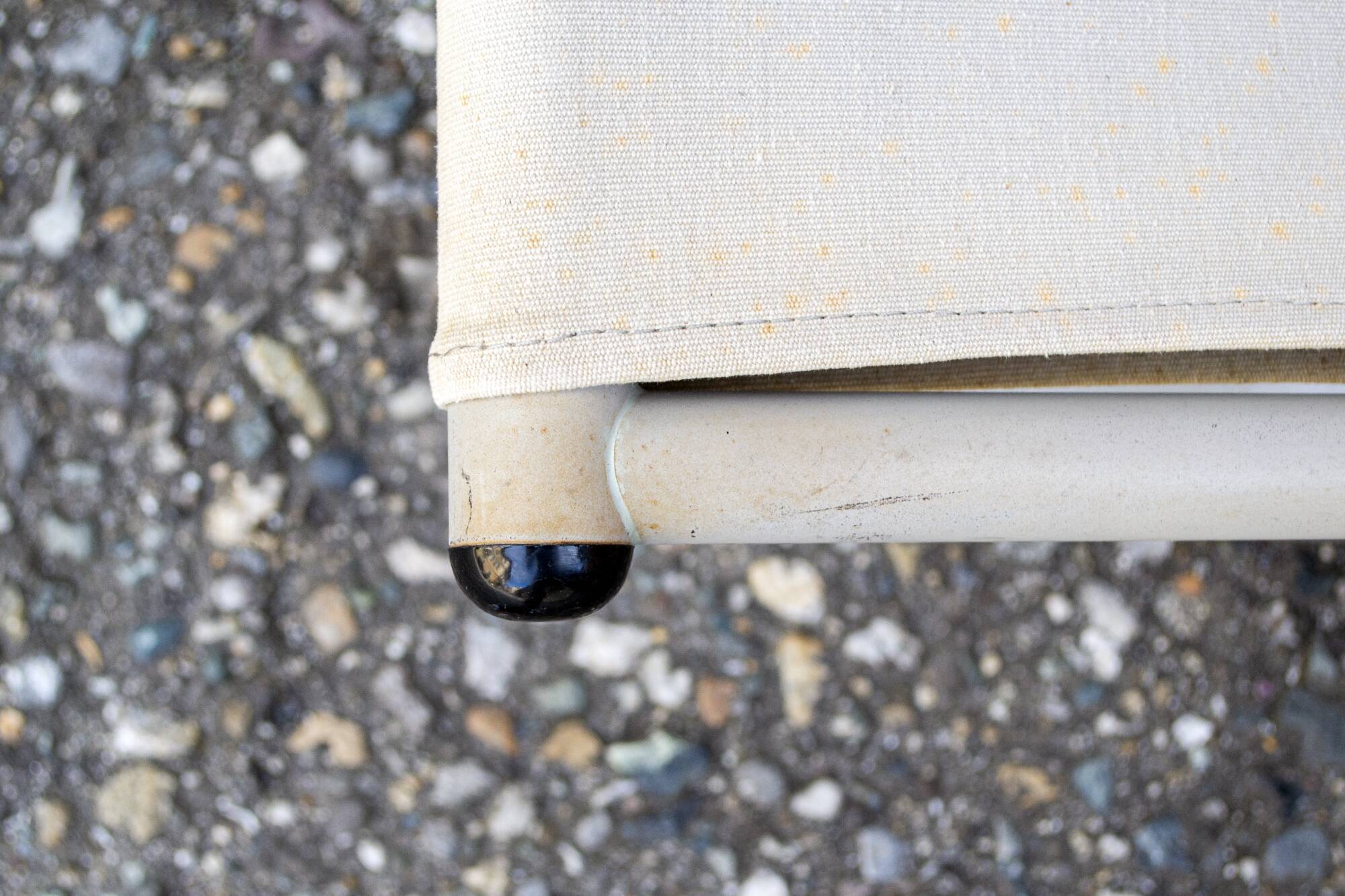 Paire de fauteuils modèle AEO par Archizoom Associati pour Cassina, 1973