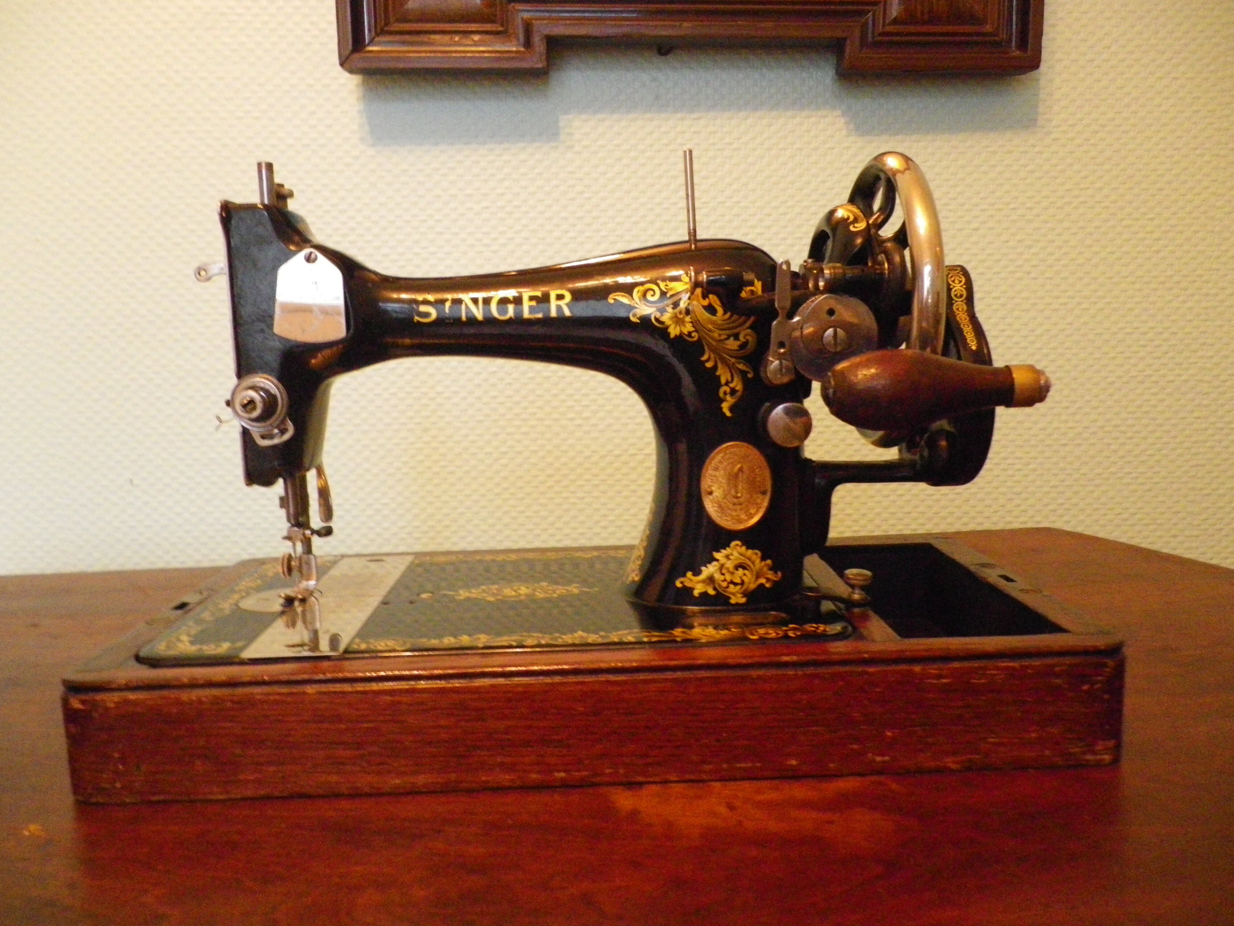 Singer sewing machine, portable, manual - Years 1926/1927