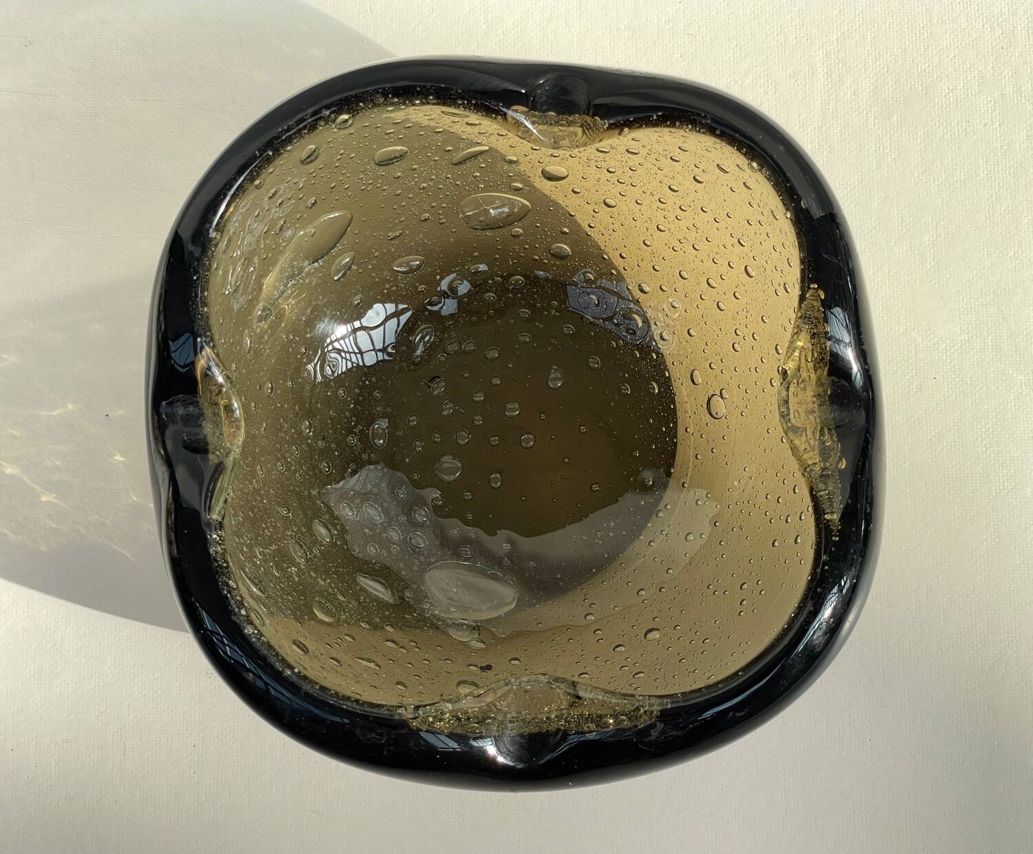 Cendrier en verre bulle ambré – design vintage années 60