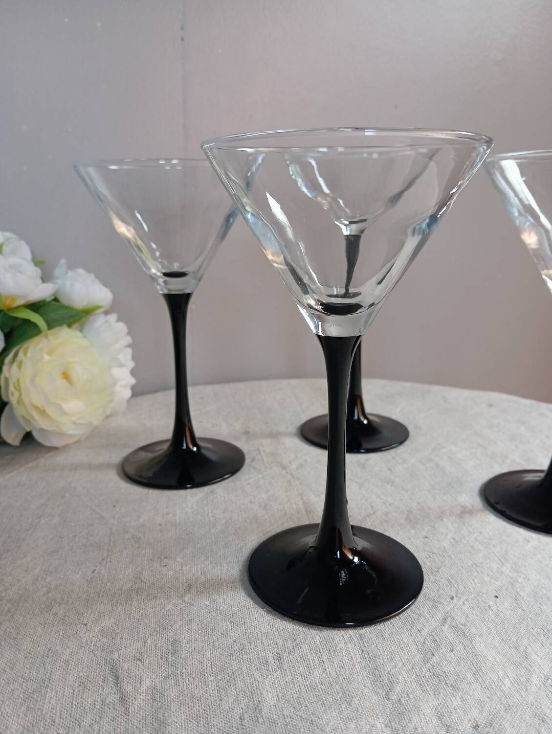 6 shiny black stemmed glasses domino collection by Luminarc, vintage 1980