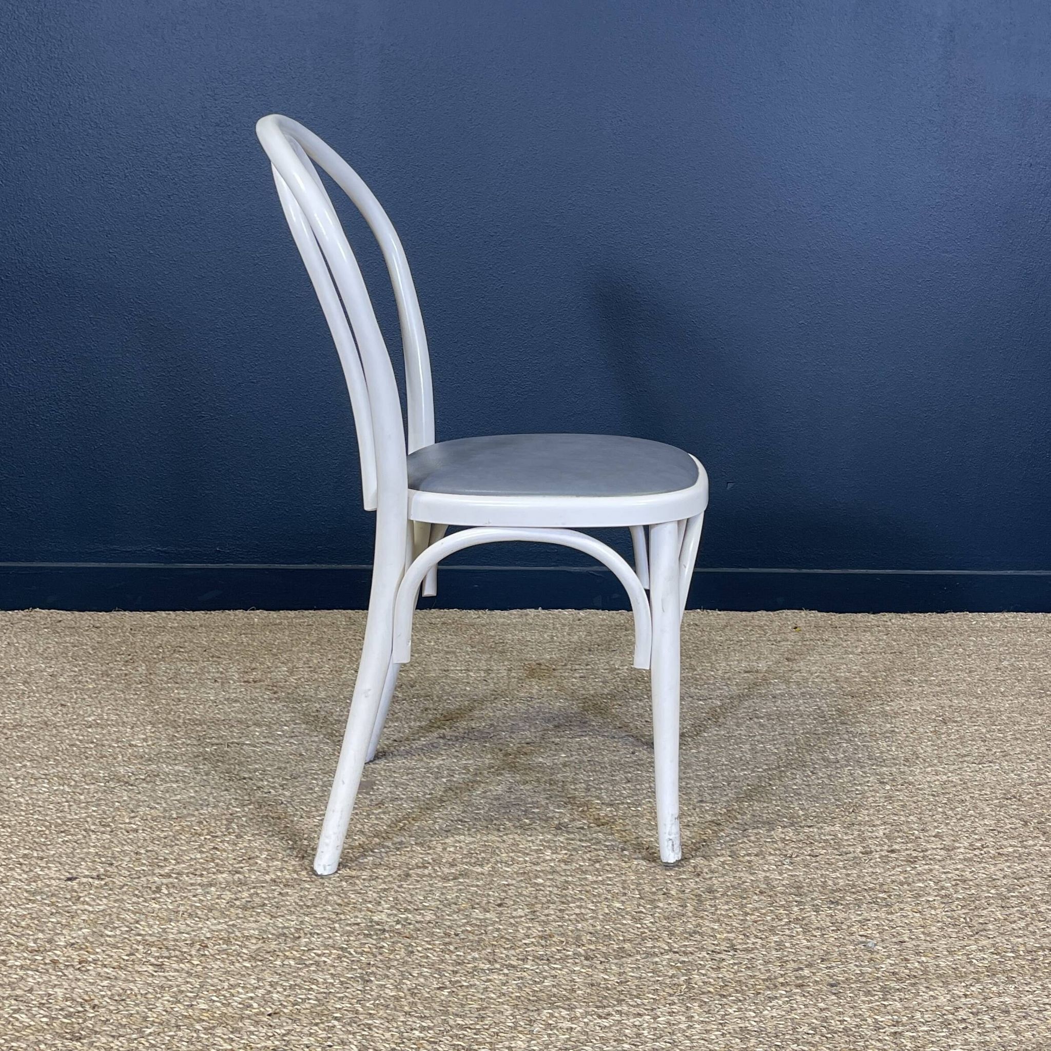 Set of 6 Thonet-type curved wooden bistro chairs