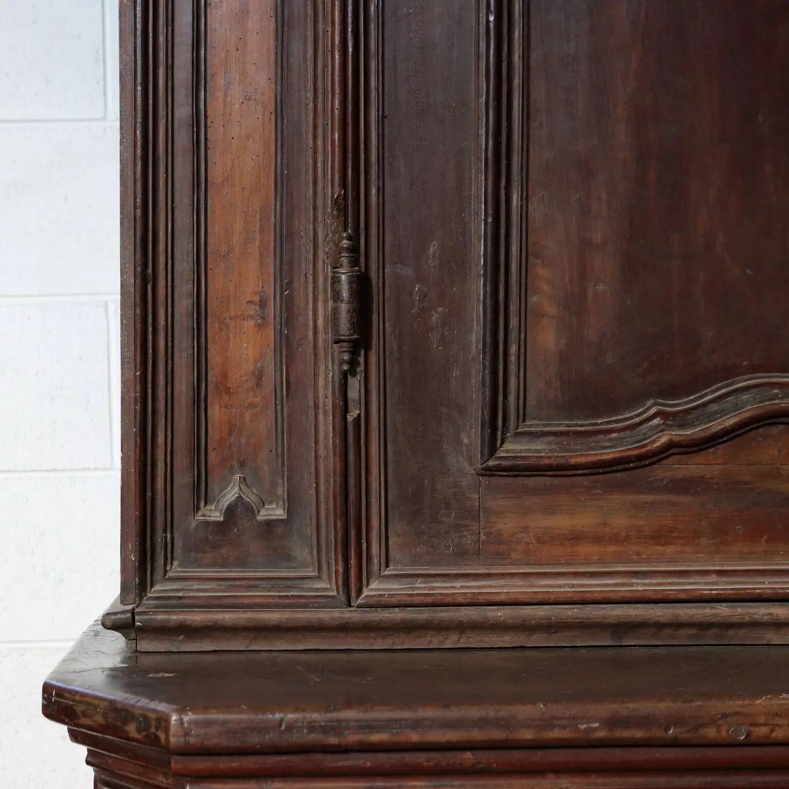 Antique walnut and poplar buffet, Italy 18th century