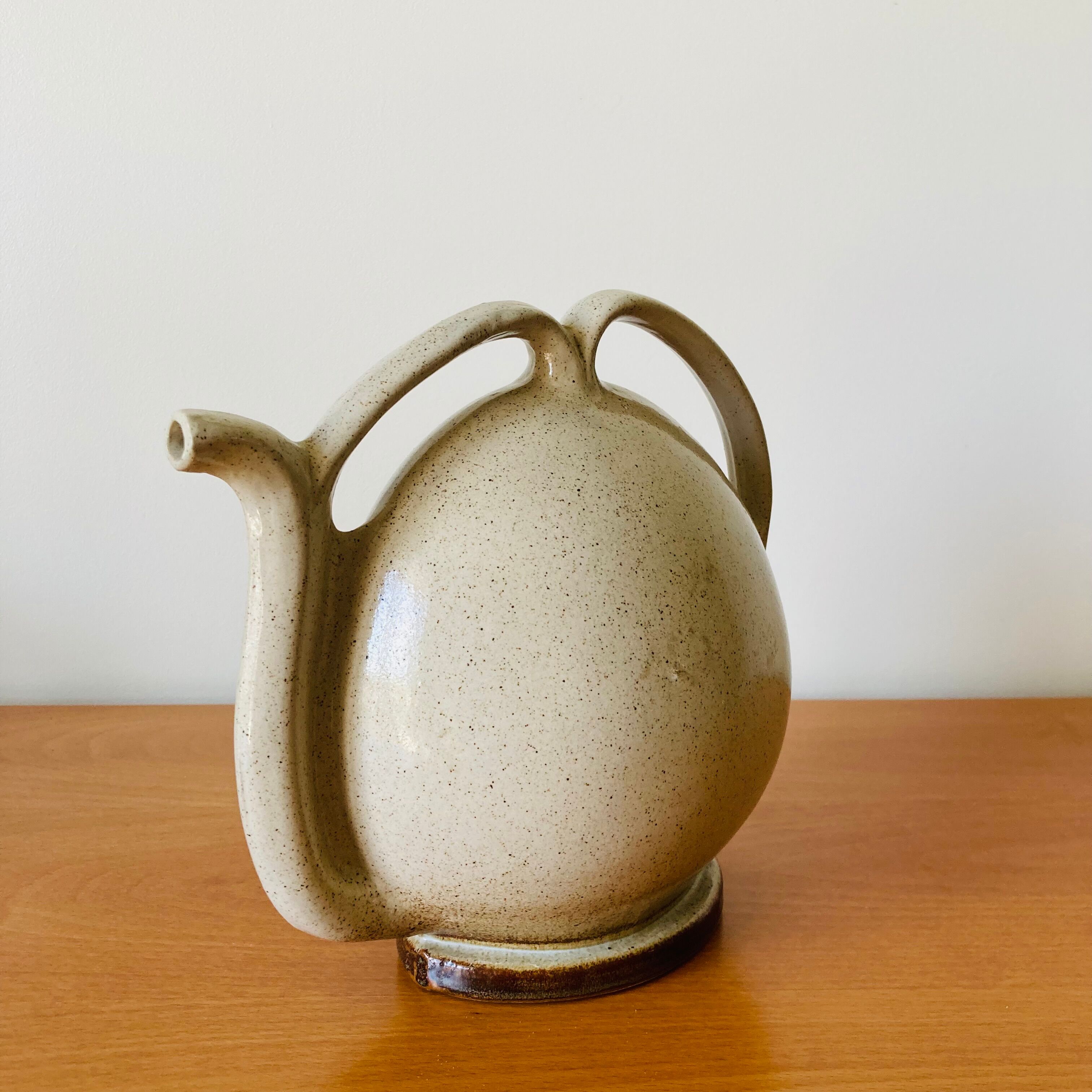 Pitcher Jean Austruy