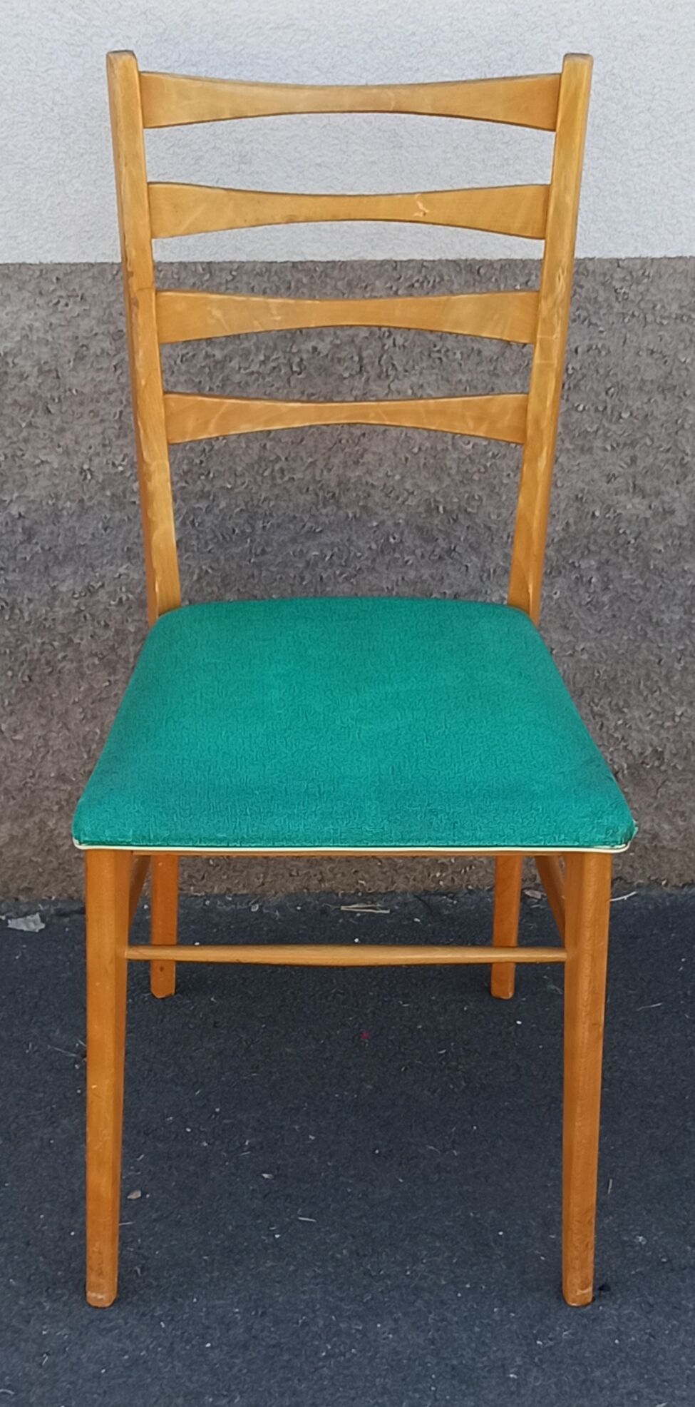 Set of 6 chairs and 2 vintage armchairs