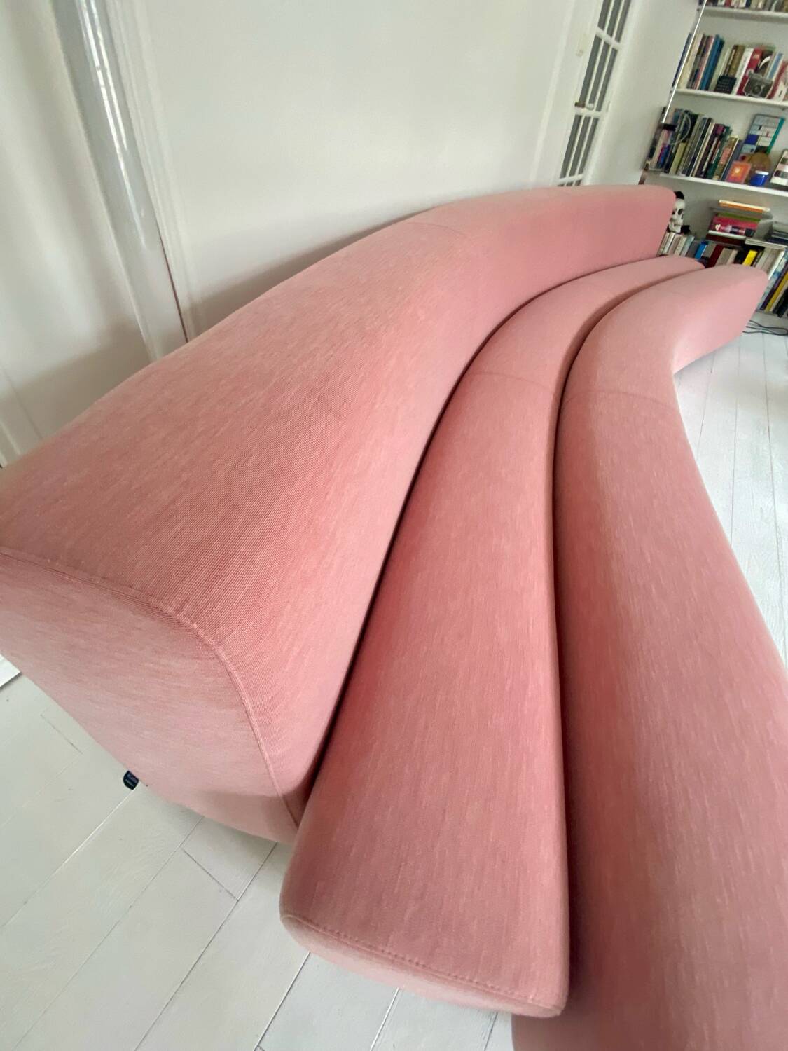 Osaka sofa by Pierre Paulin
