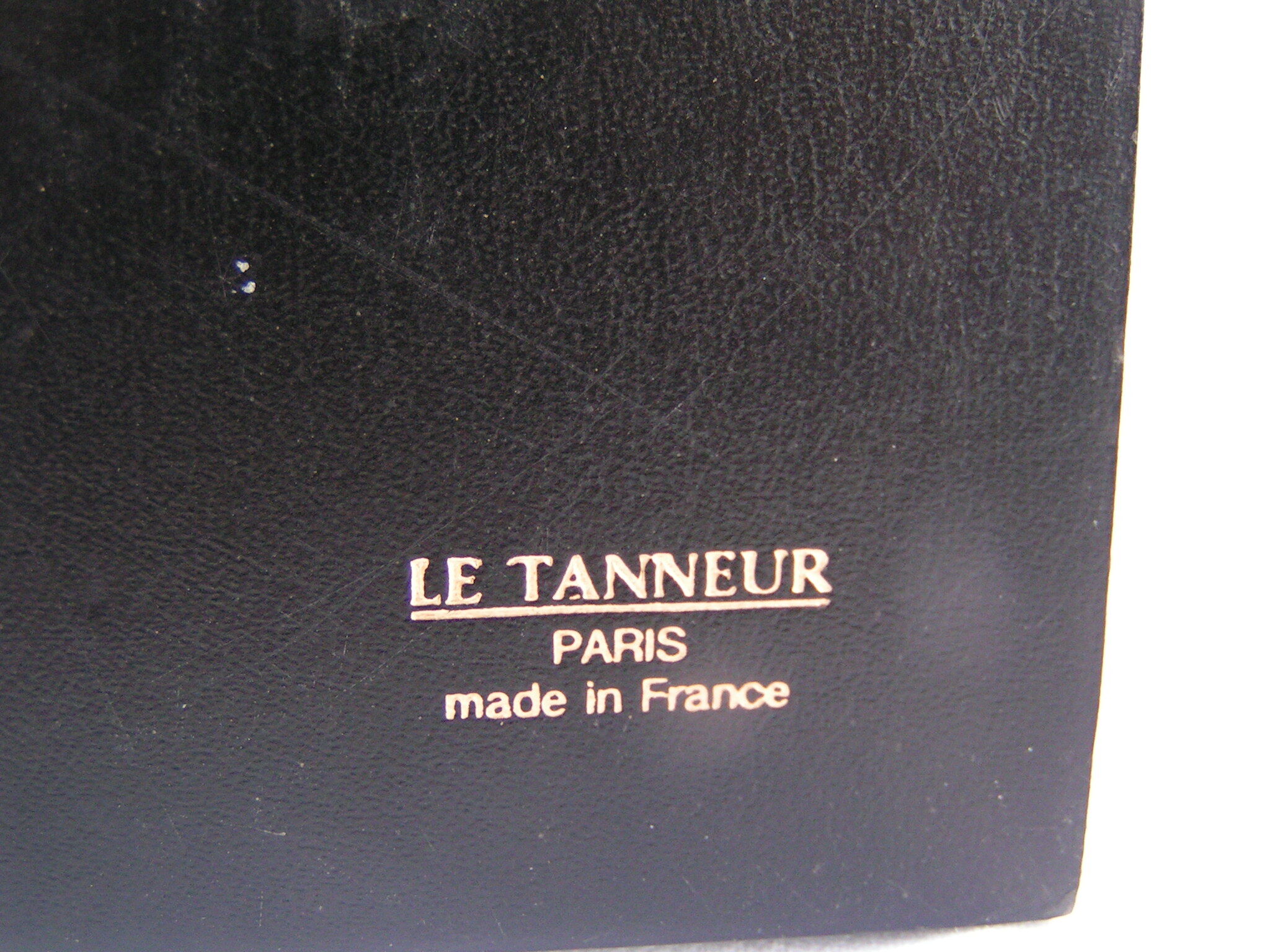 Le Tanneur Paris black leather mail carrier