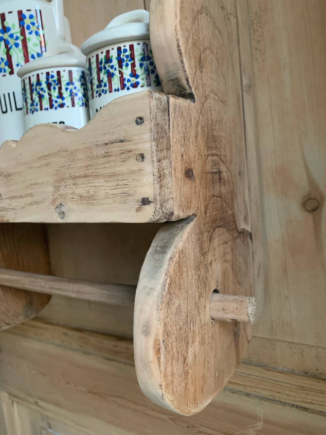 Rustic kitchen shelf