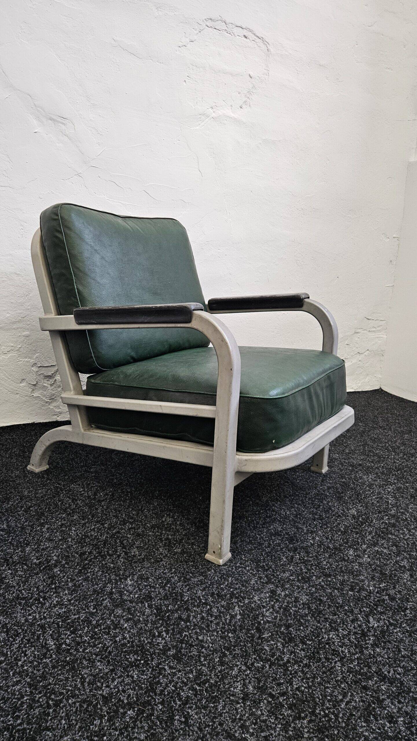 Mid century US Army Aluminium  Sofa and Armchairs by Hans H. Hunnebeck,1953