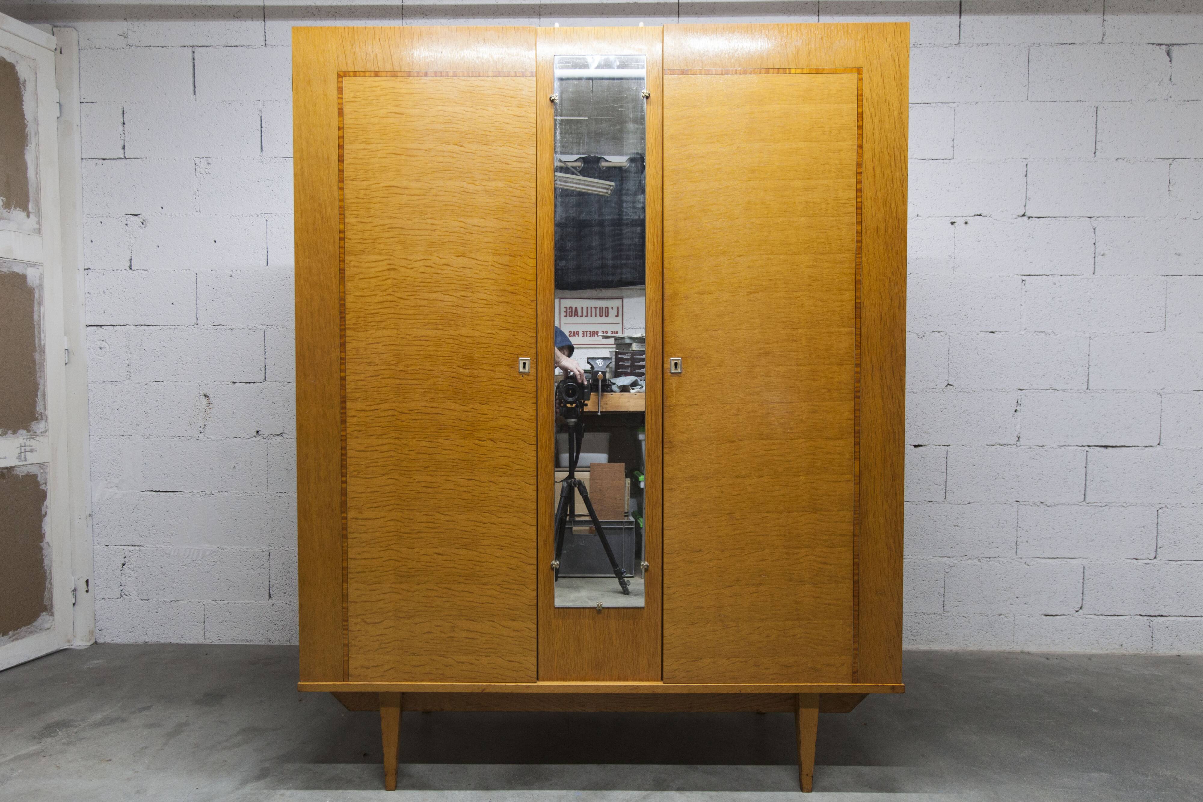 1970 Scandinavian wardrobe with shelves and mirror, 21x126, 2 doors.