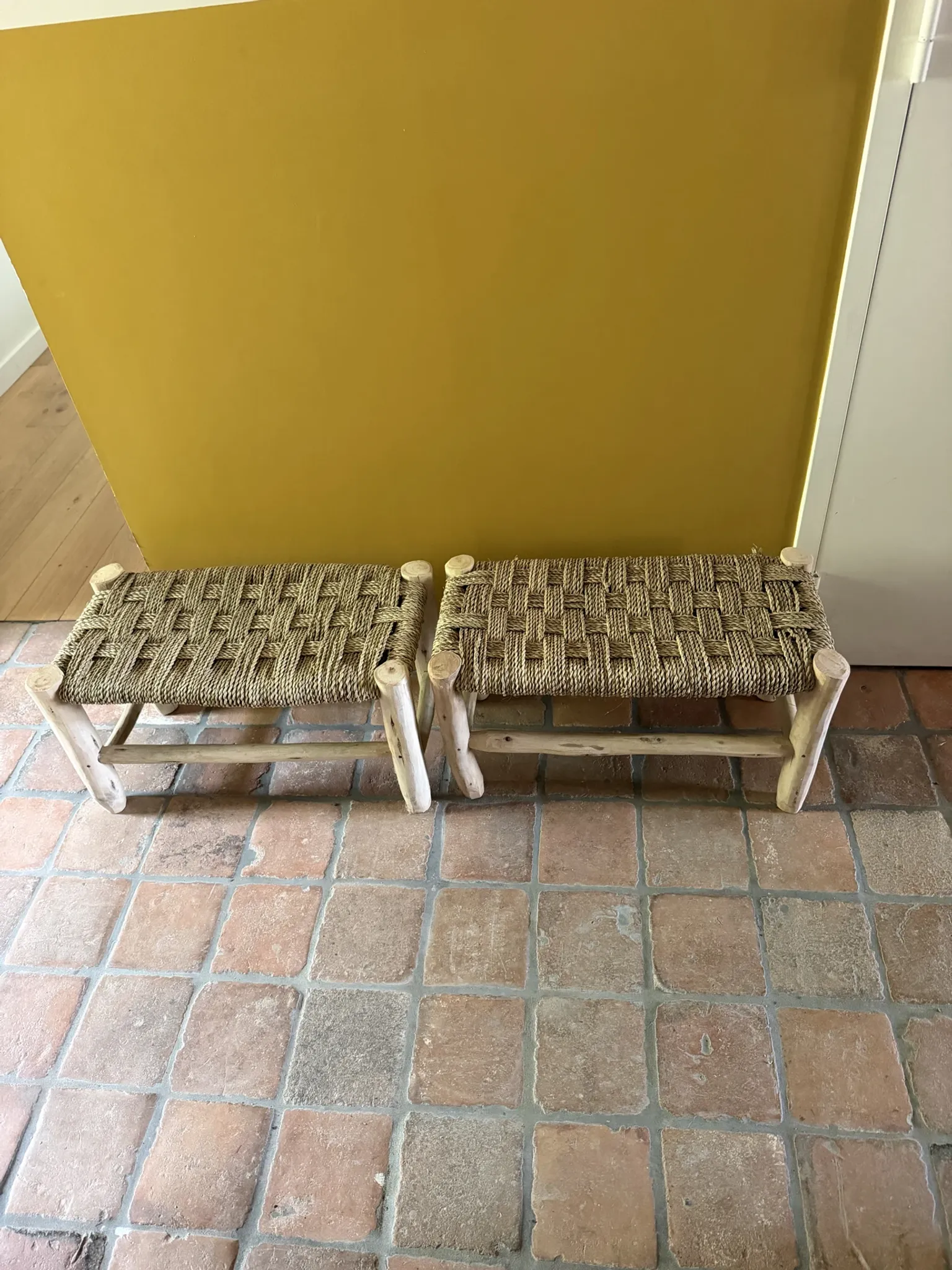 Petit banc marocain en bois 