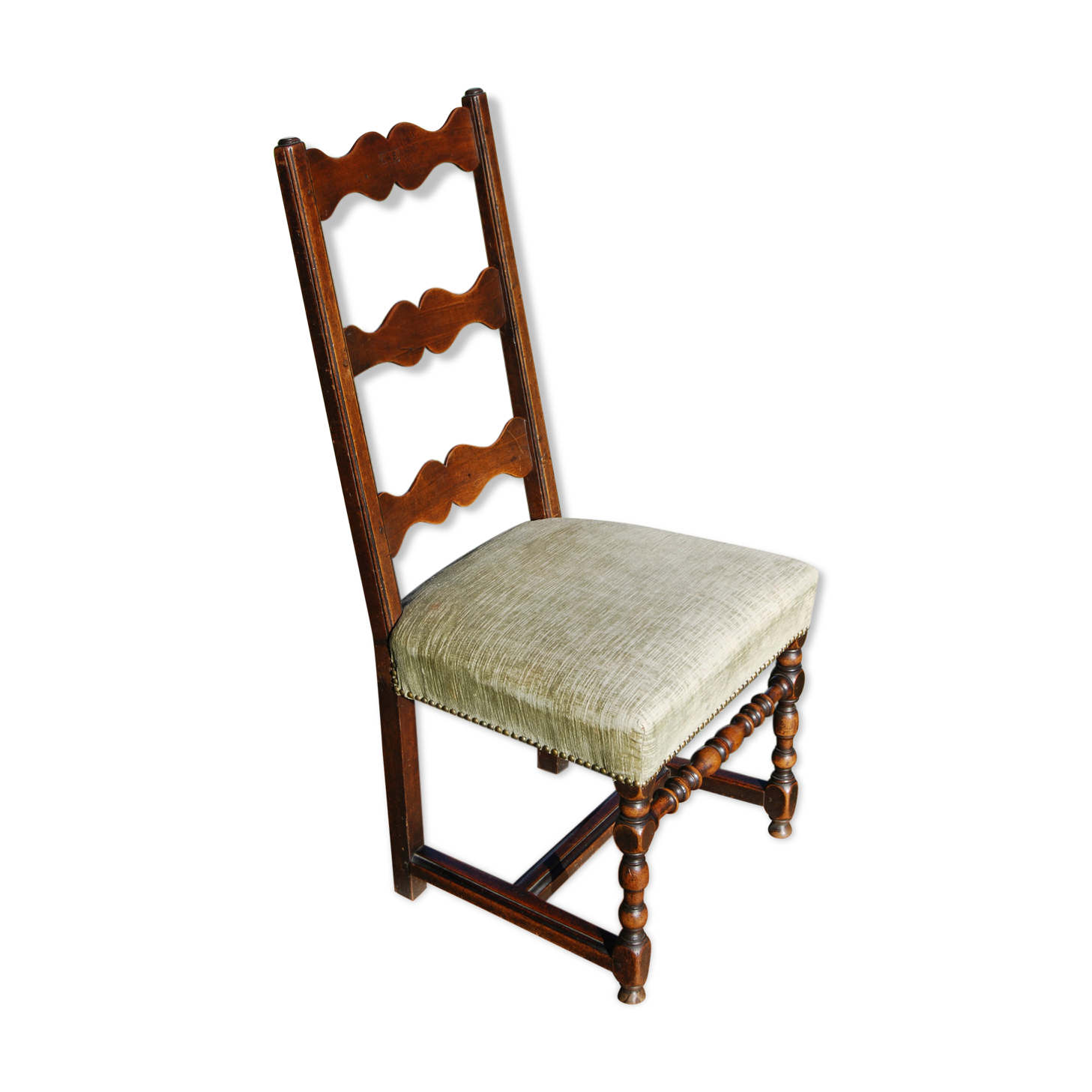 Louis XIII walnut chair feet in balustre brace in H