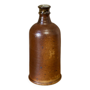 bouteille en grès Pierre