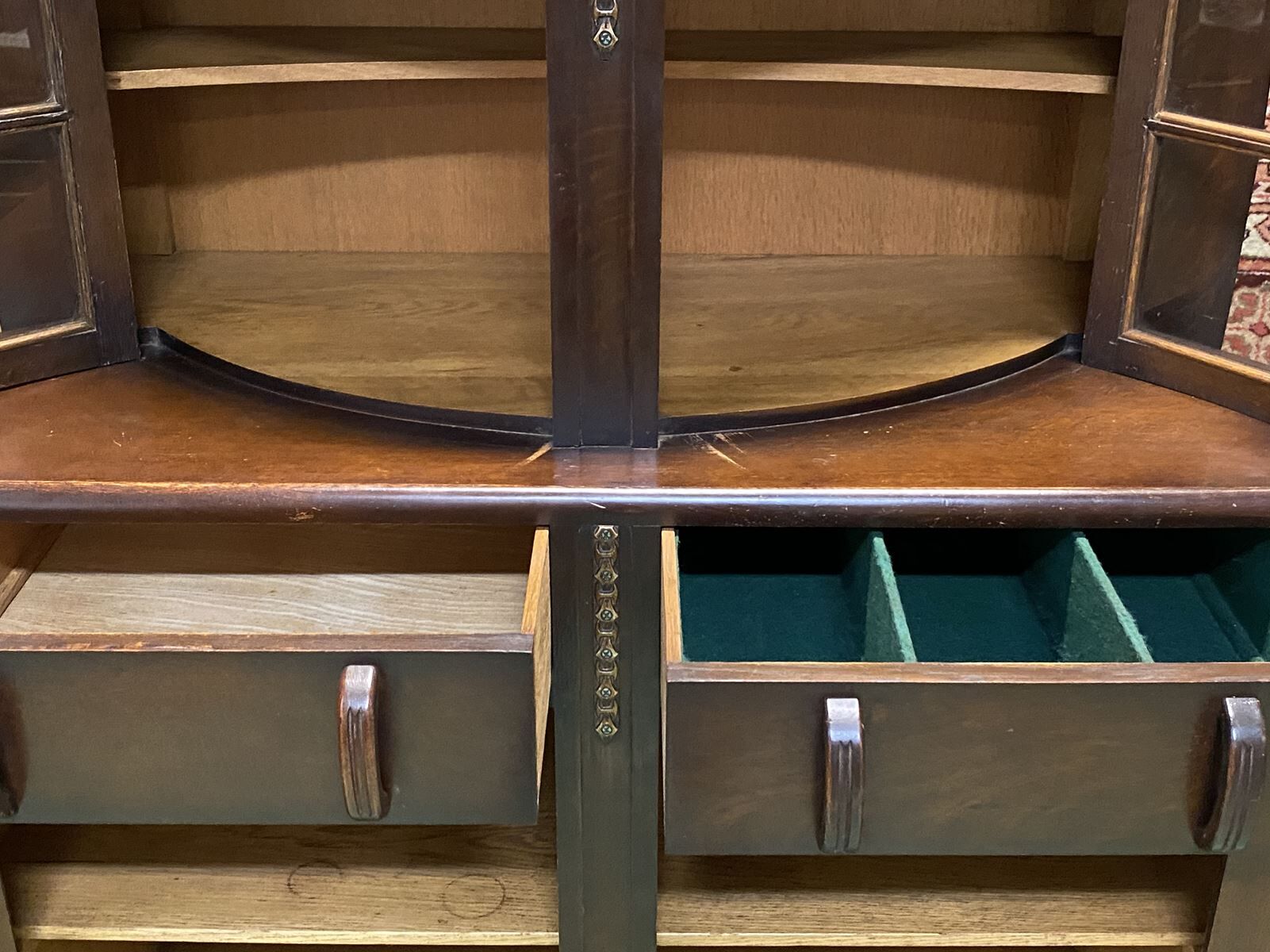 1930s English Art Deco oak buffet