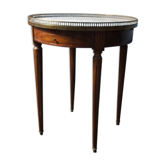 Hot water bottle table