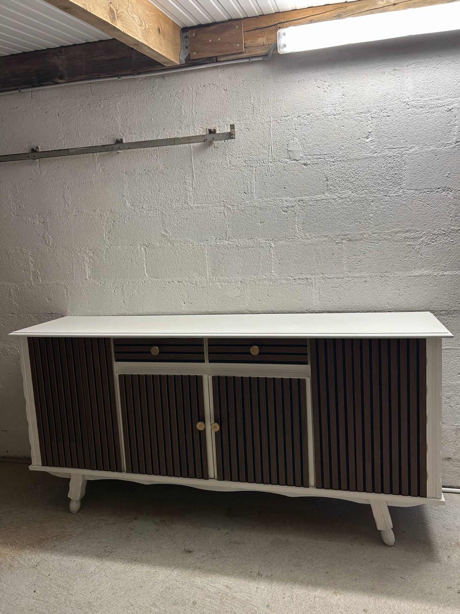 Solid wood sideboard