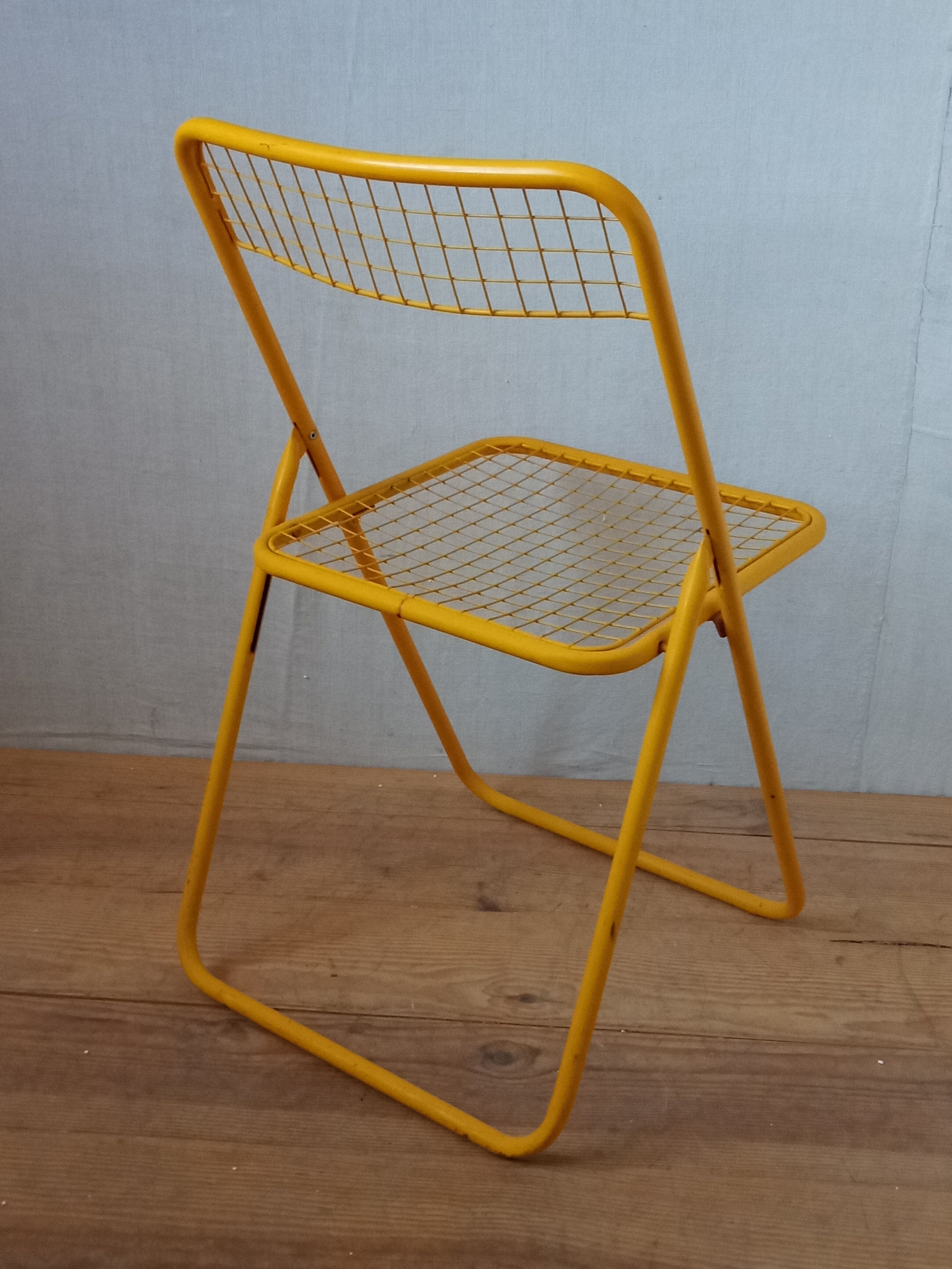 80s metal folding chair