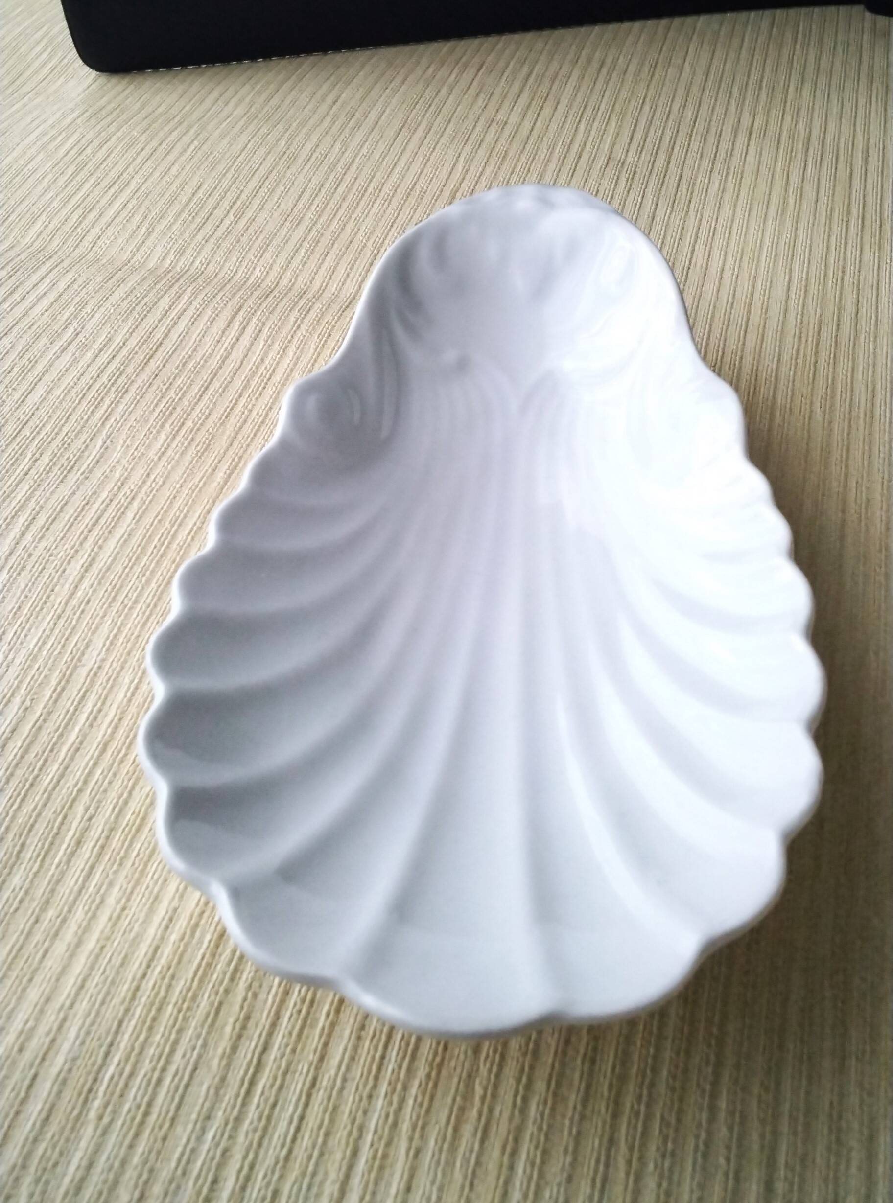 Porcelain dish, catch-all, soap holder, etc.