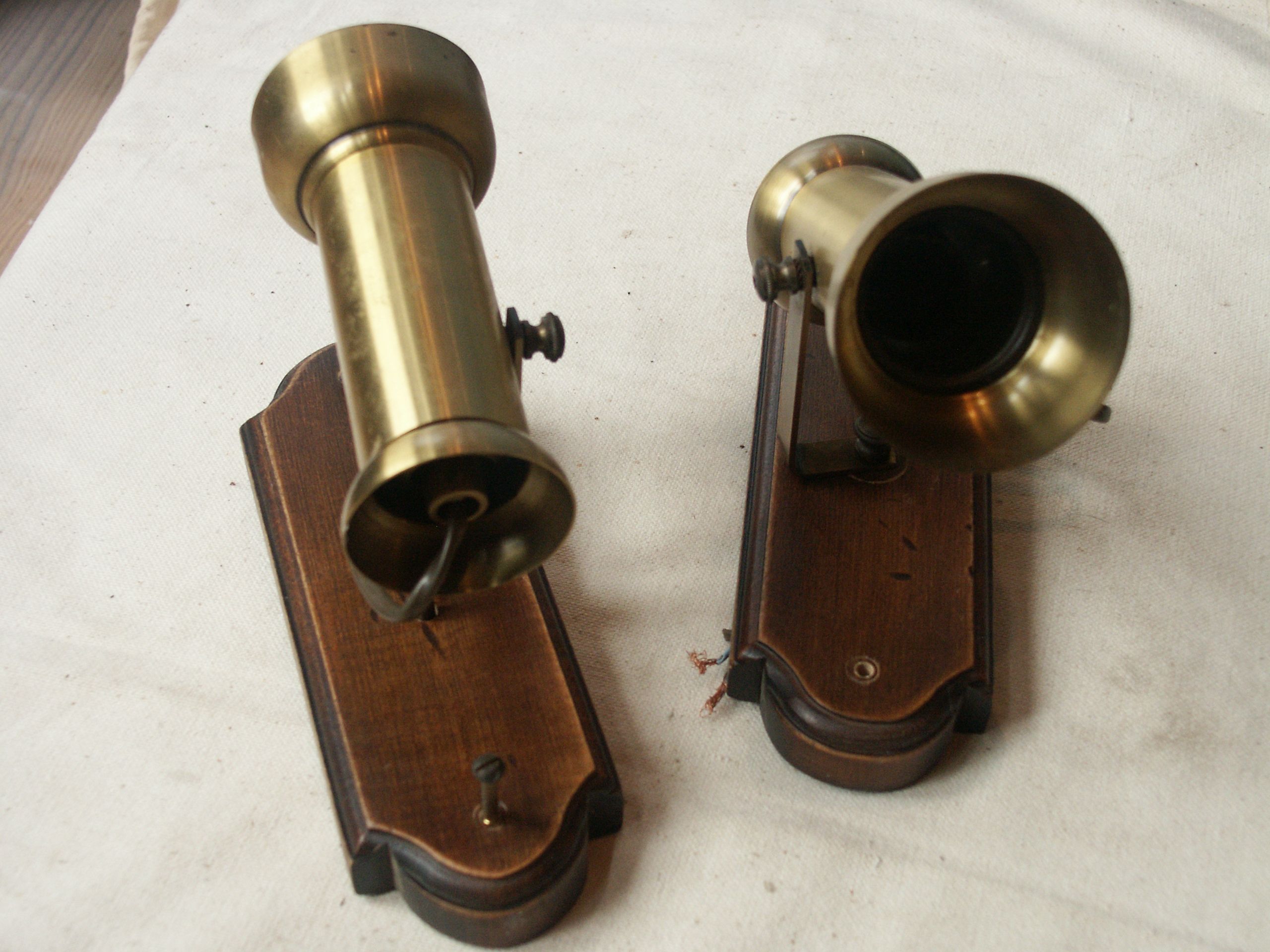 Pair of brass spots and wooden base year 70