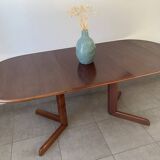 Table extensible danoise ovale en teck, années 60
