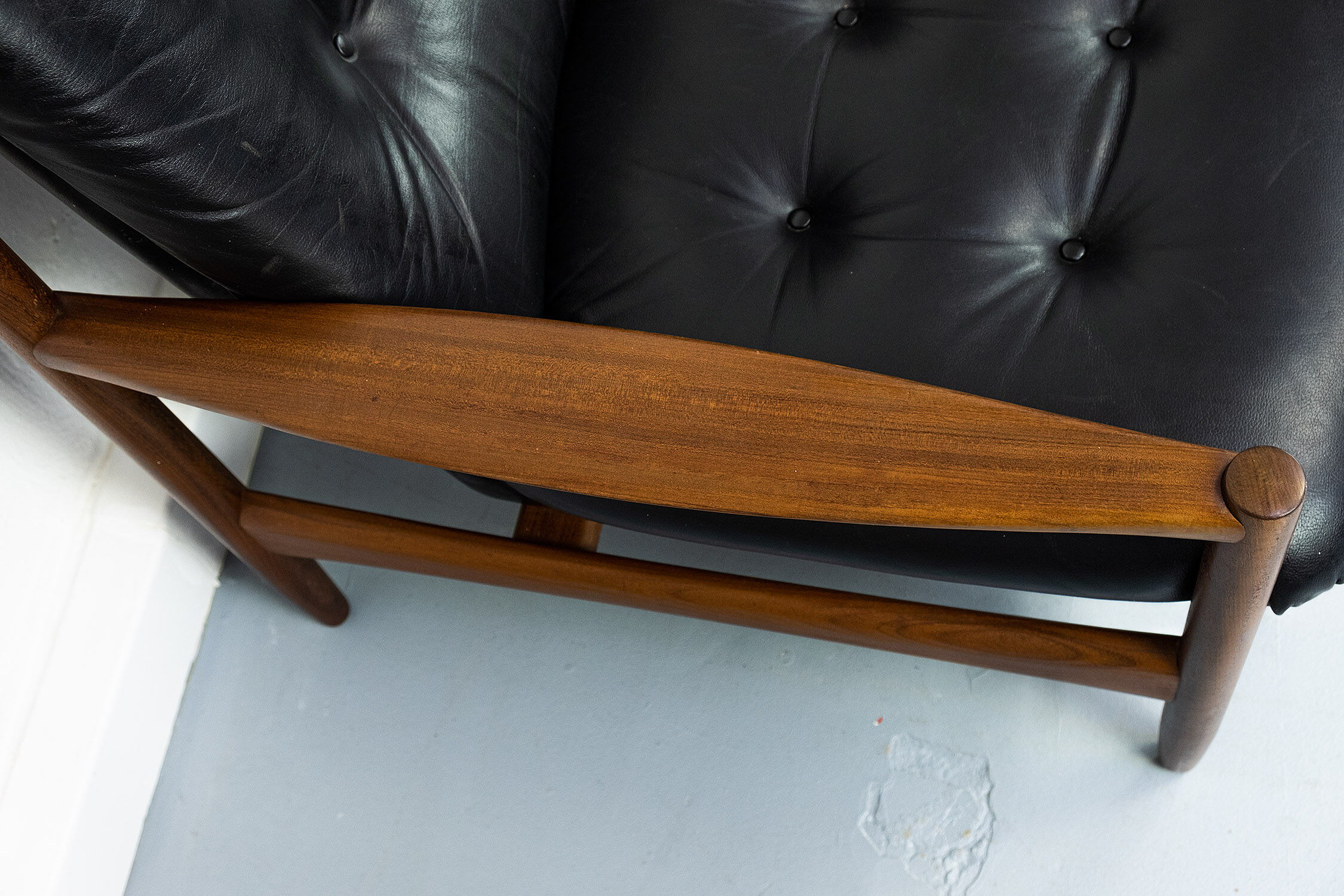 Midcentury leather lounge sofa 1960s