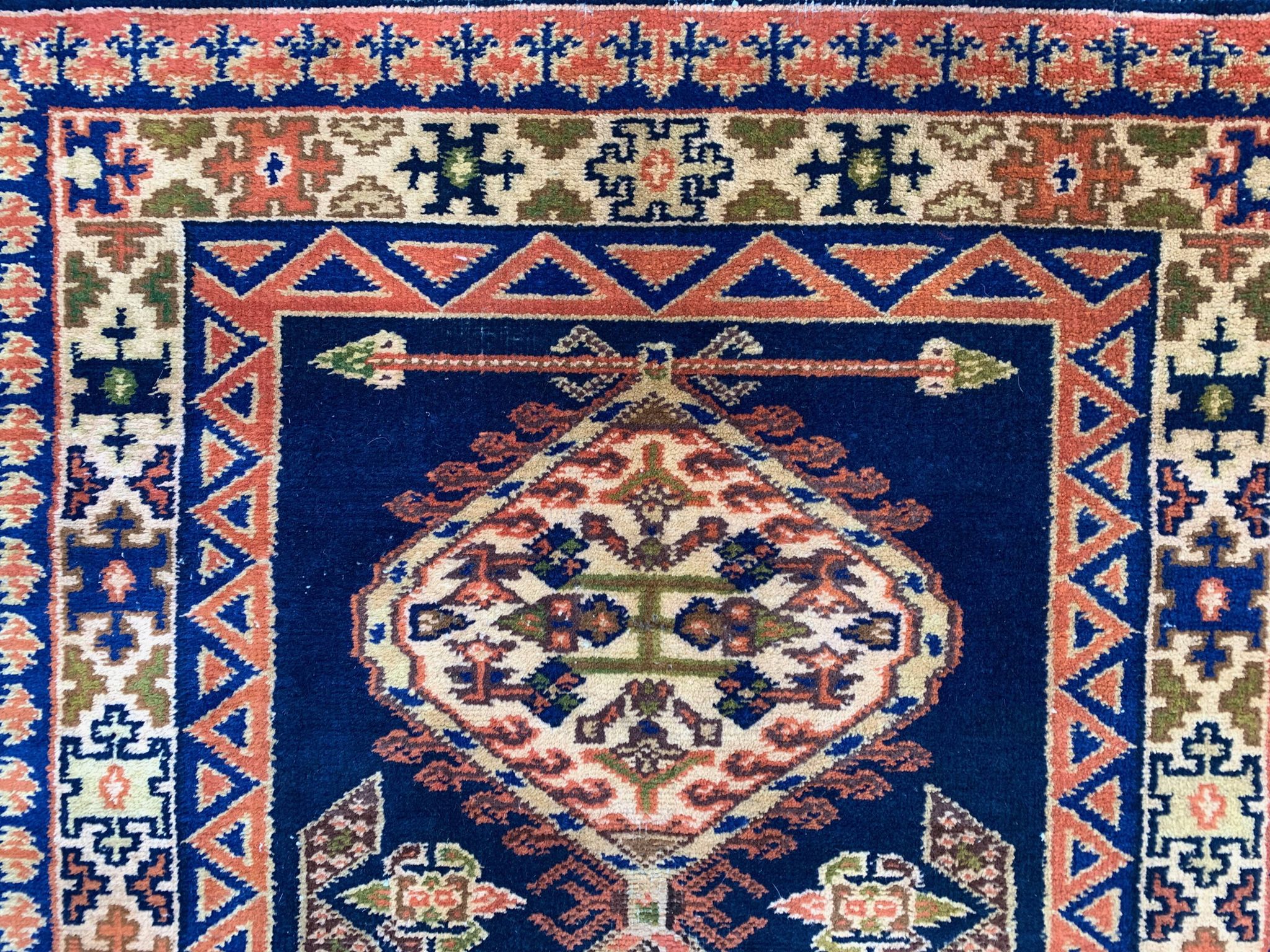Vintage Kamseh Rug 190x137 cm, medium, Tribal oriental Carpet truly Shabby Chic