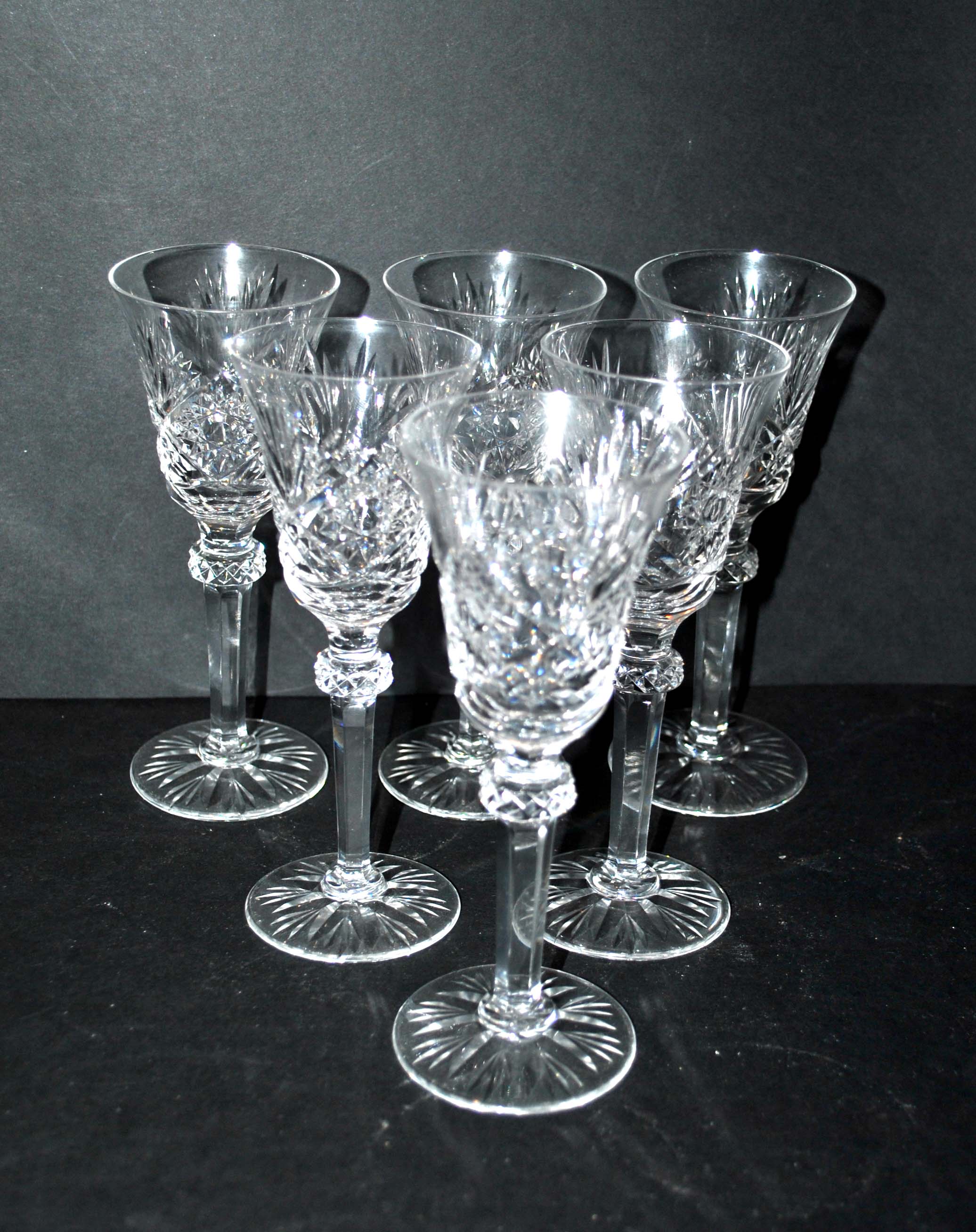 Cristallerie Lorraine, Series of 6 diamond cut crystal stemmed glasses 14.5cm