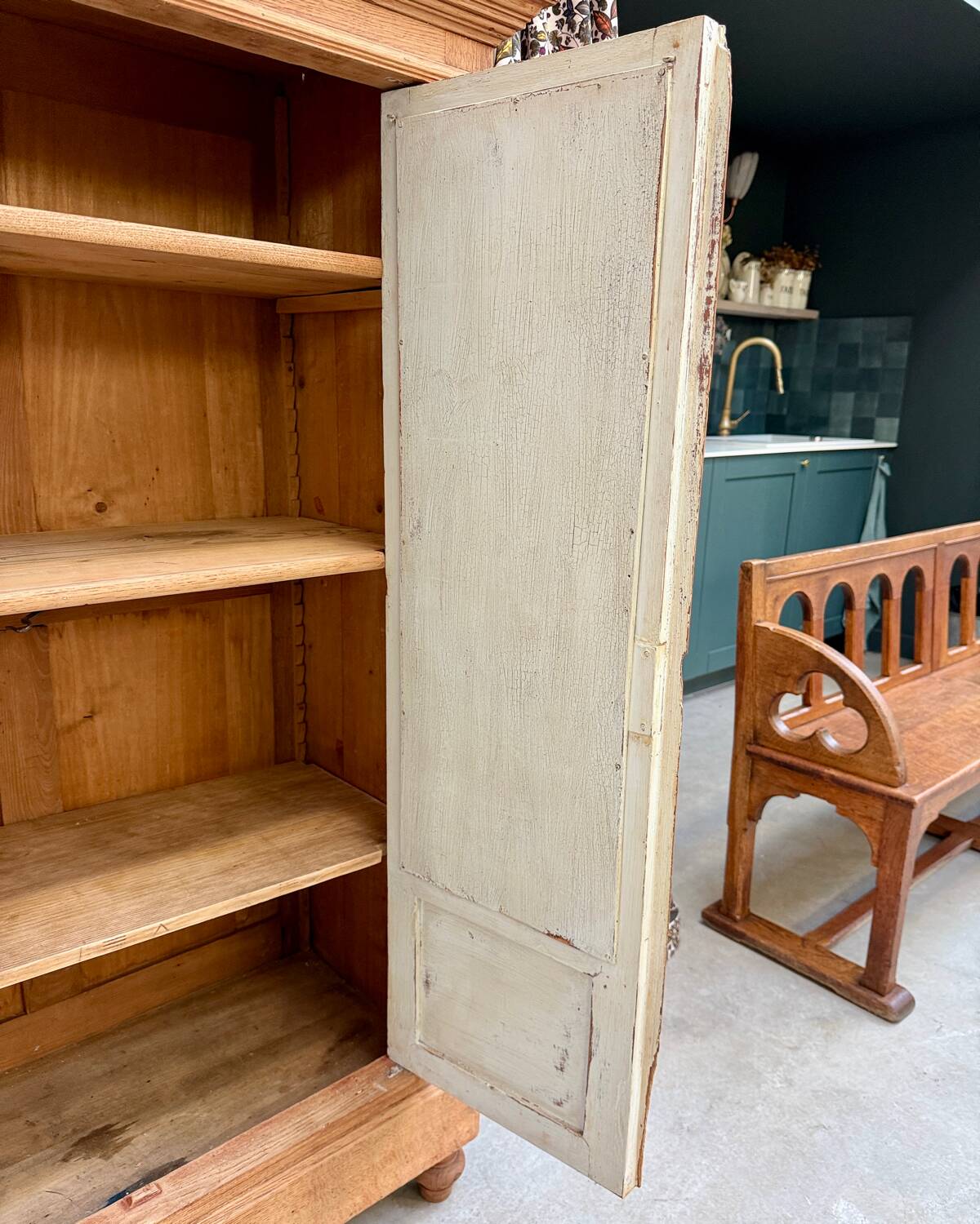 Glass cabinet (renovated)