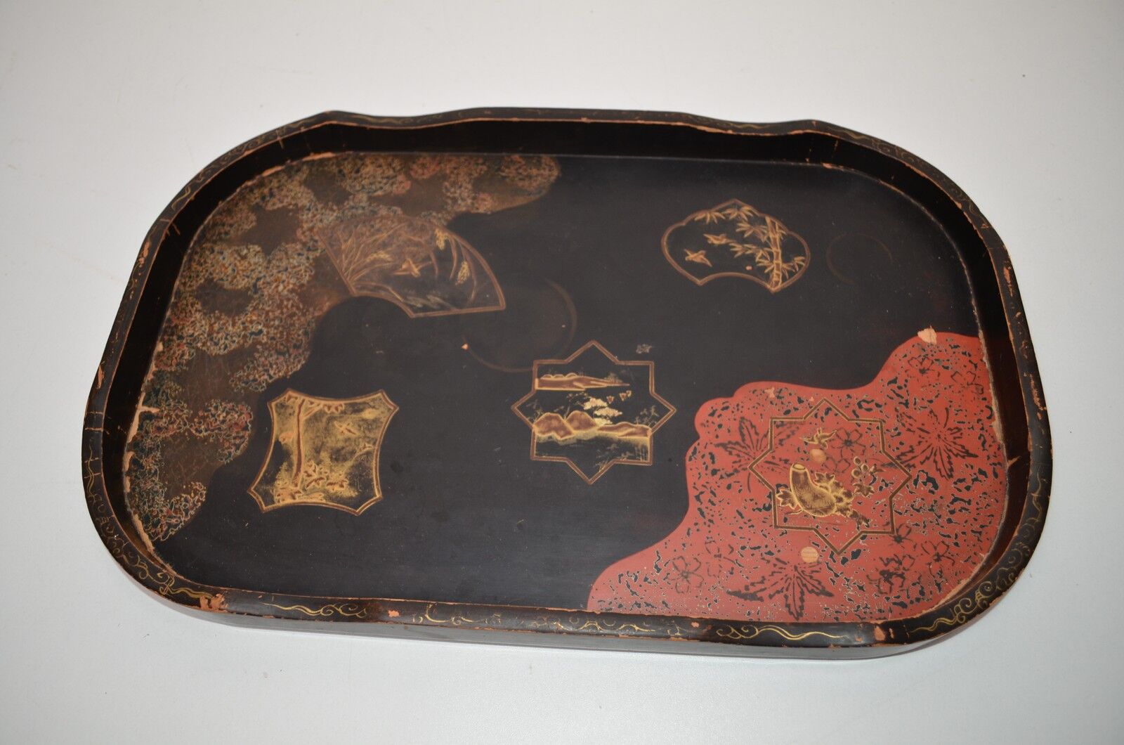 Japan - Antique lacquered wooden top