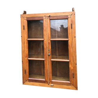 Wall showcase